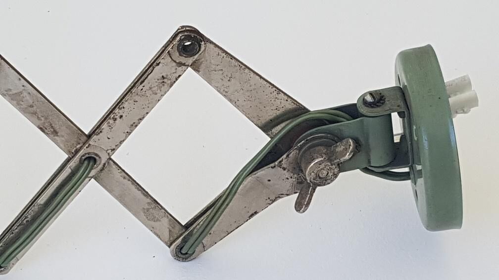 Workshop accordion applicator