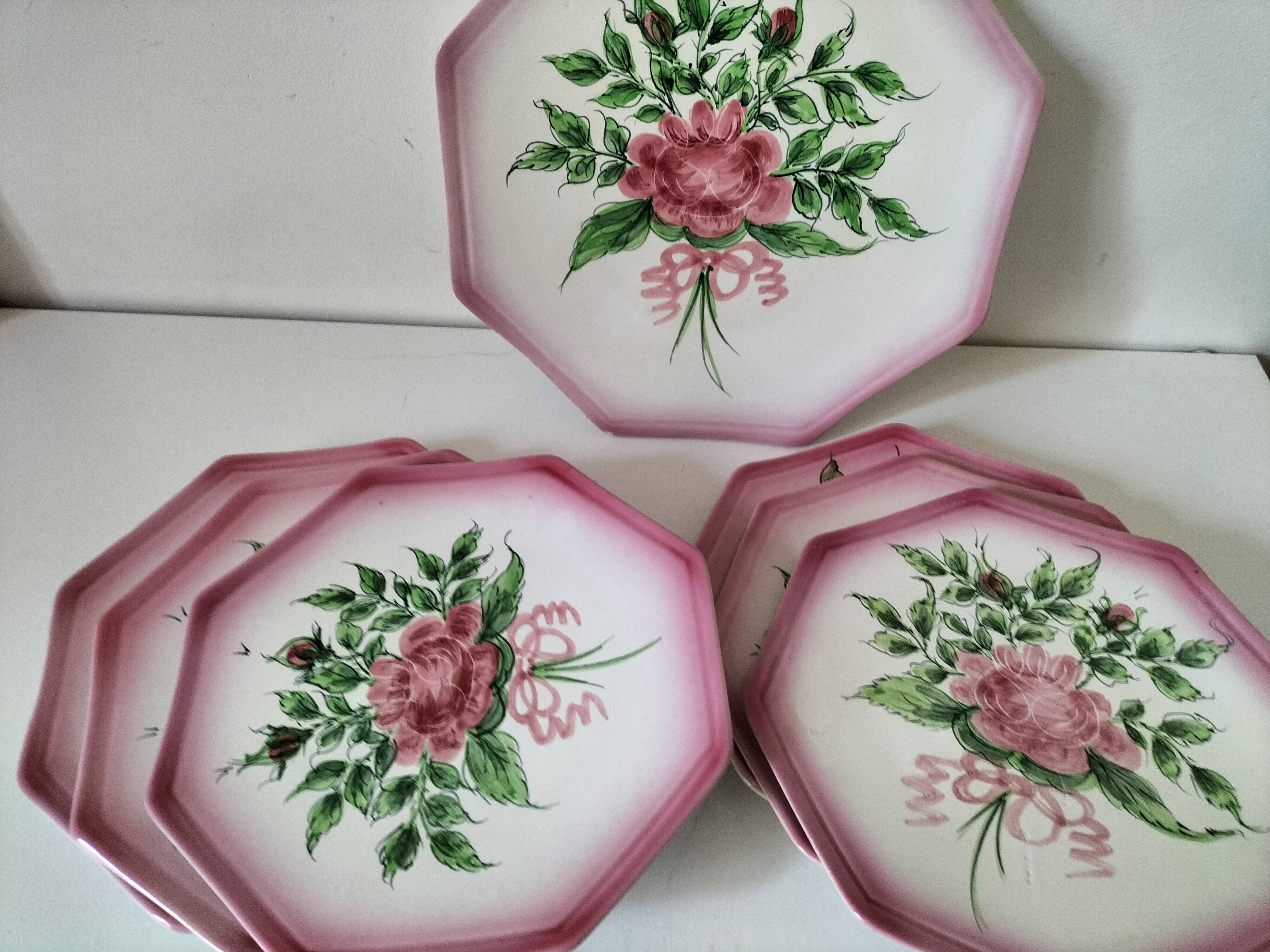 dessert plates and serving dish in earthenware – hand-painted decoration