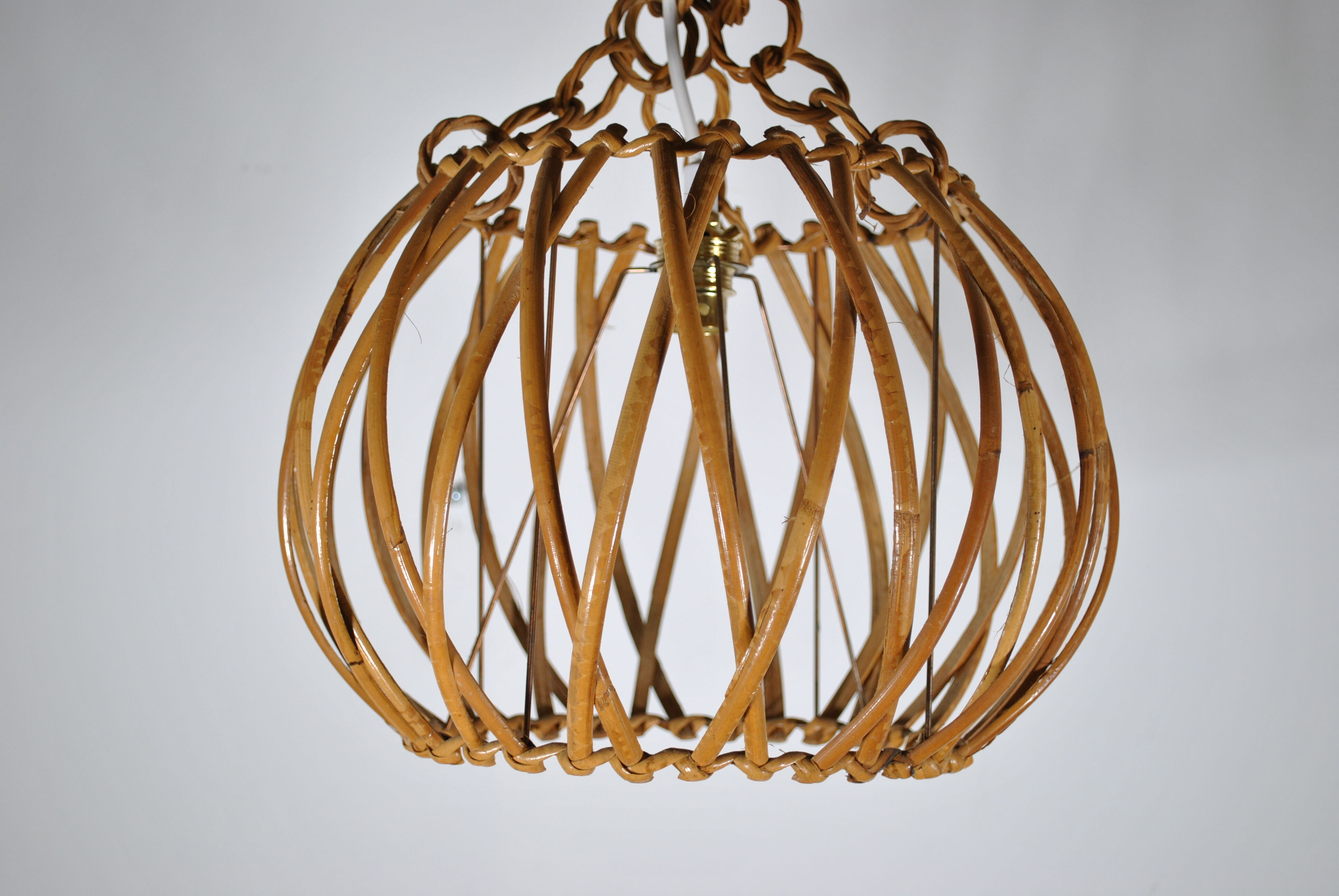 Rattan suspension 1970
