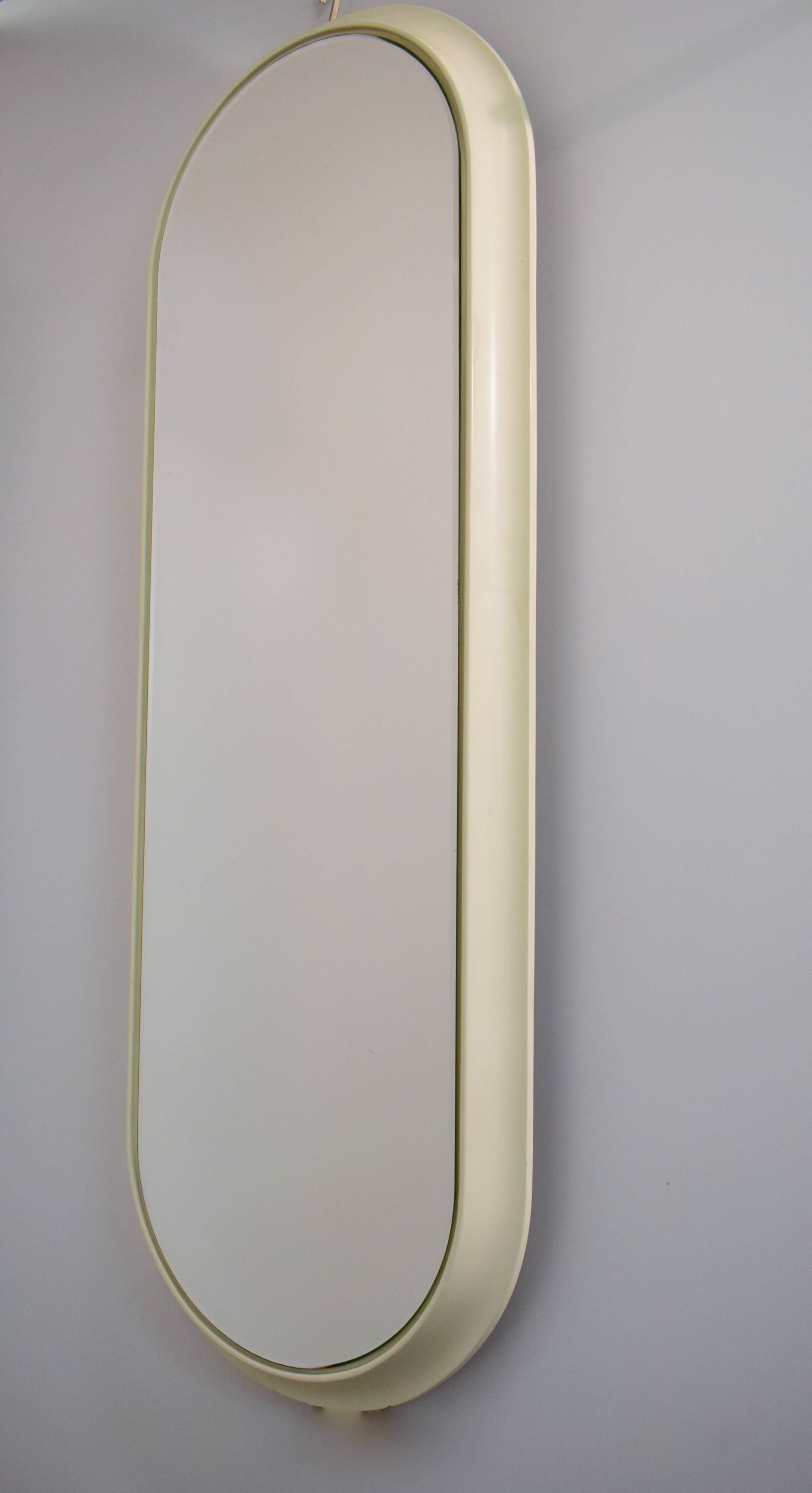 Oval mirror, white laqué wood 1960