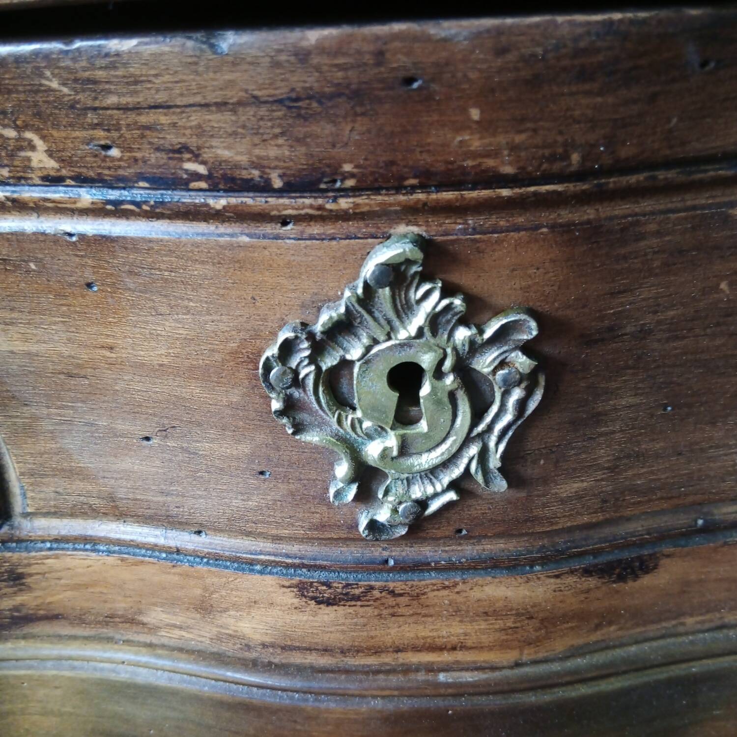 Commode tombeau bordelaise Louis XV
