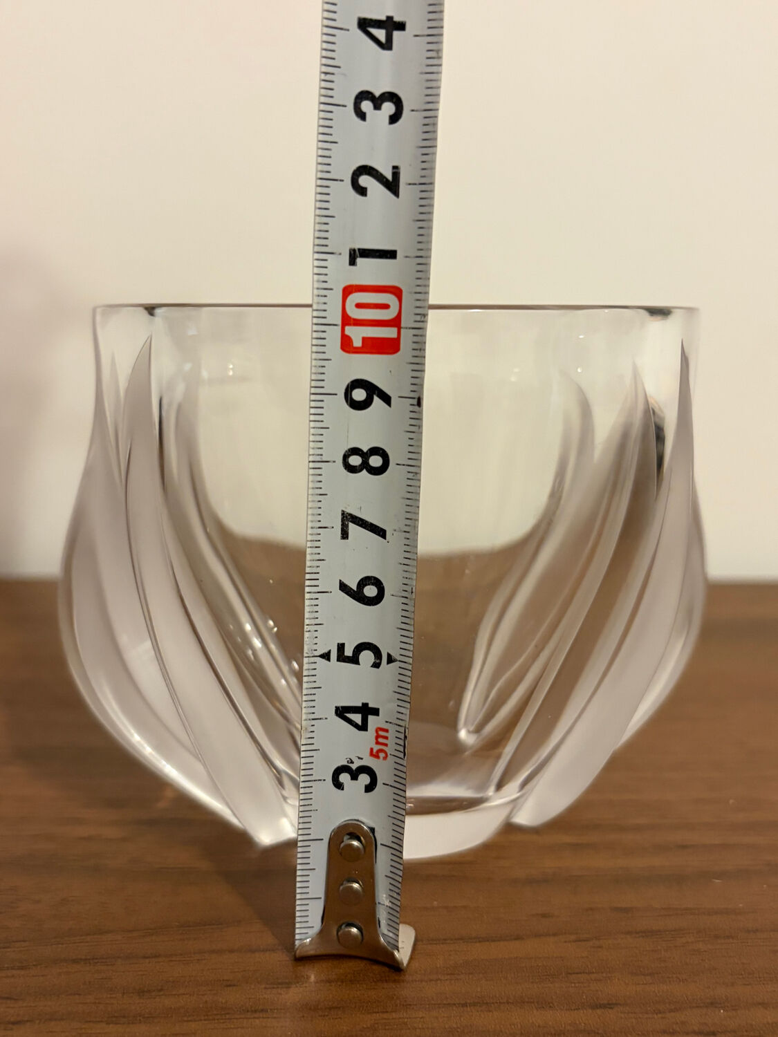 Lalique France vase with tulips in crystal