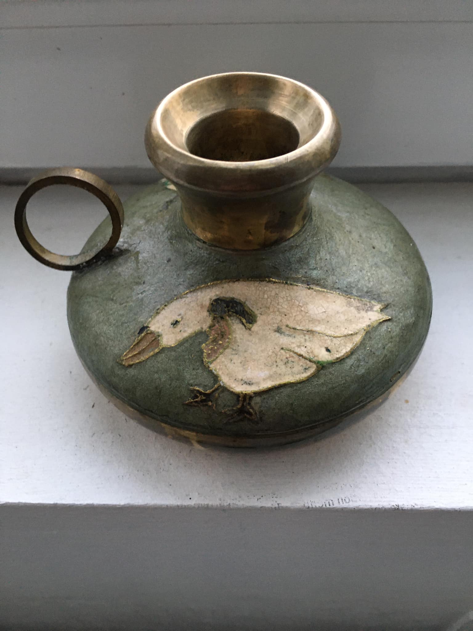 Rat de cave en laiton émaillé. Motifs "Oies"