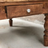 Ancienne table basse pieds tournés