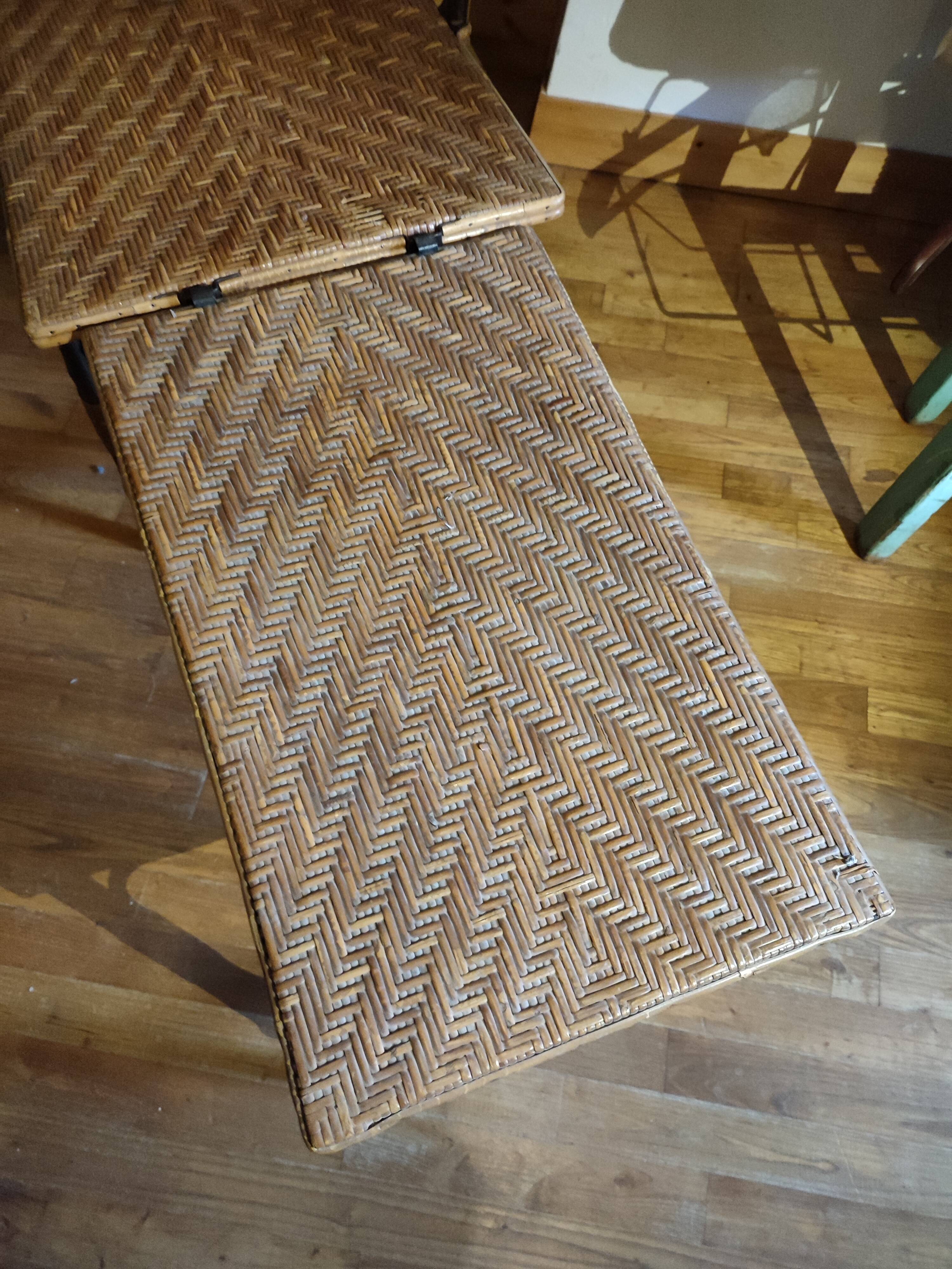 Braided rattan chaise longue 1920-30