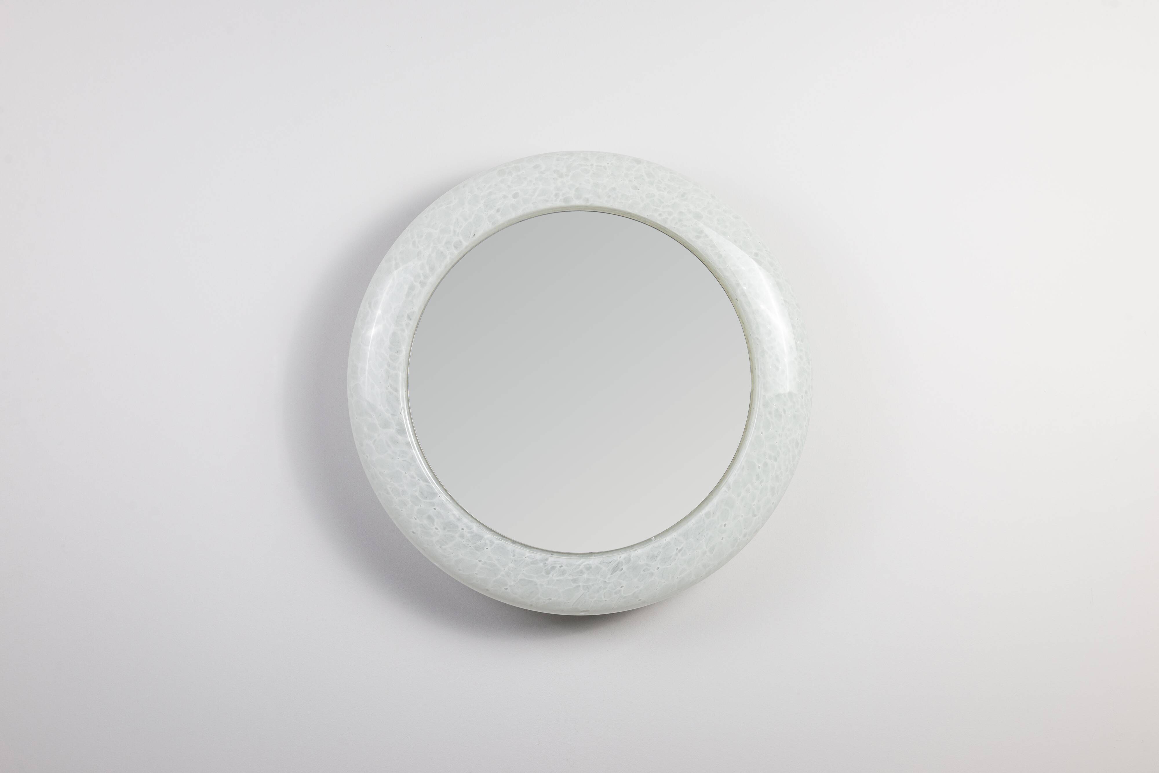 Miroir en verre nuageux de style mi-siècle avec éclairage