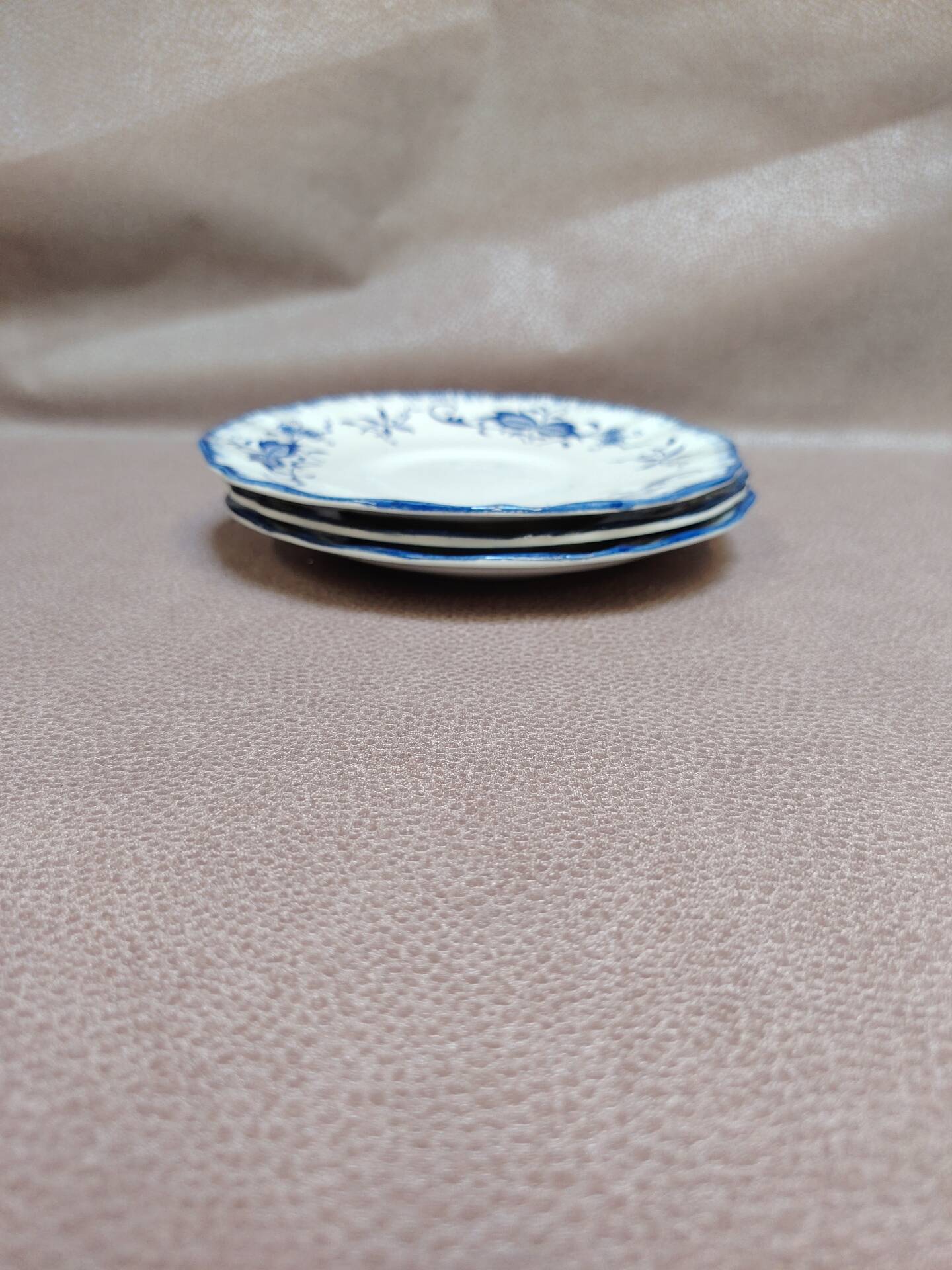 3 dessert plates / saucers Sarreguemines Lancaster blue decoration