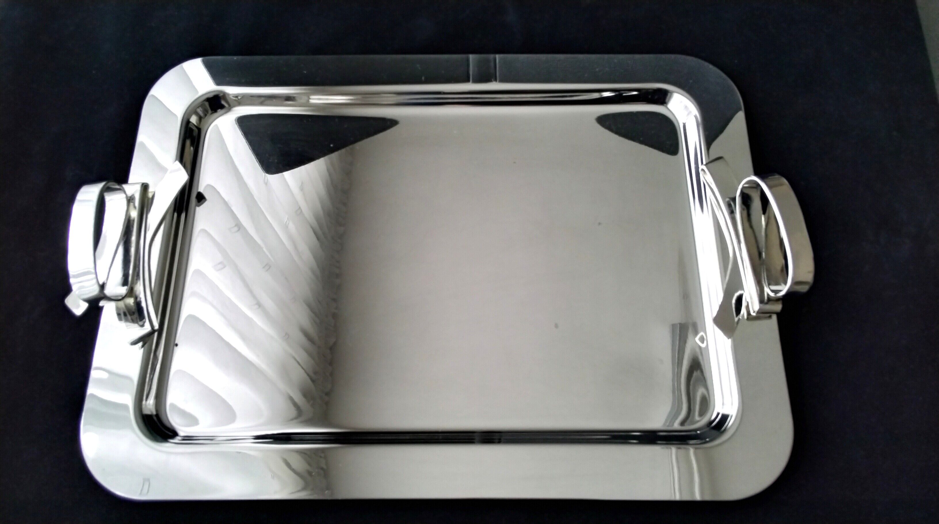 Shiny stainless steel serving platter 41.5 x 30.5 cm
