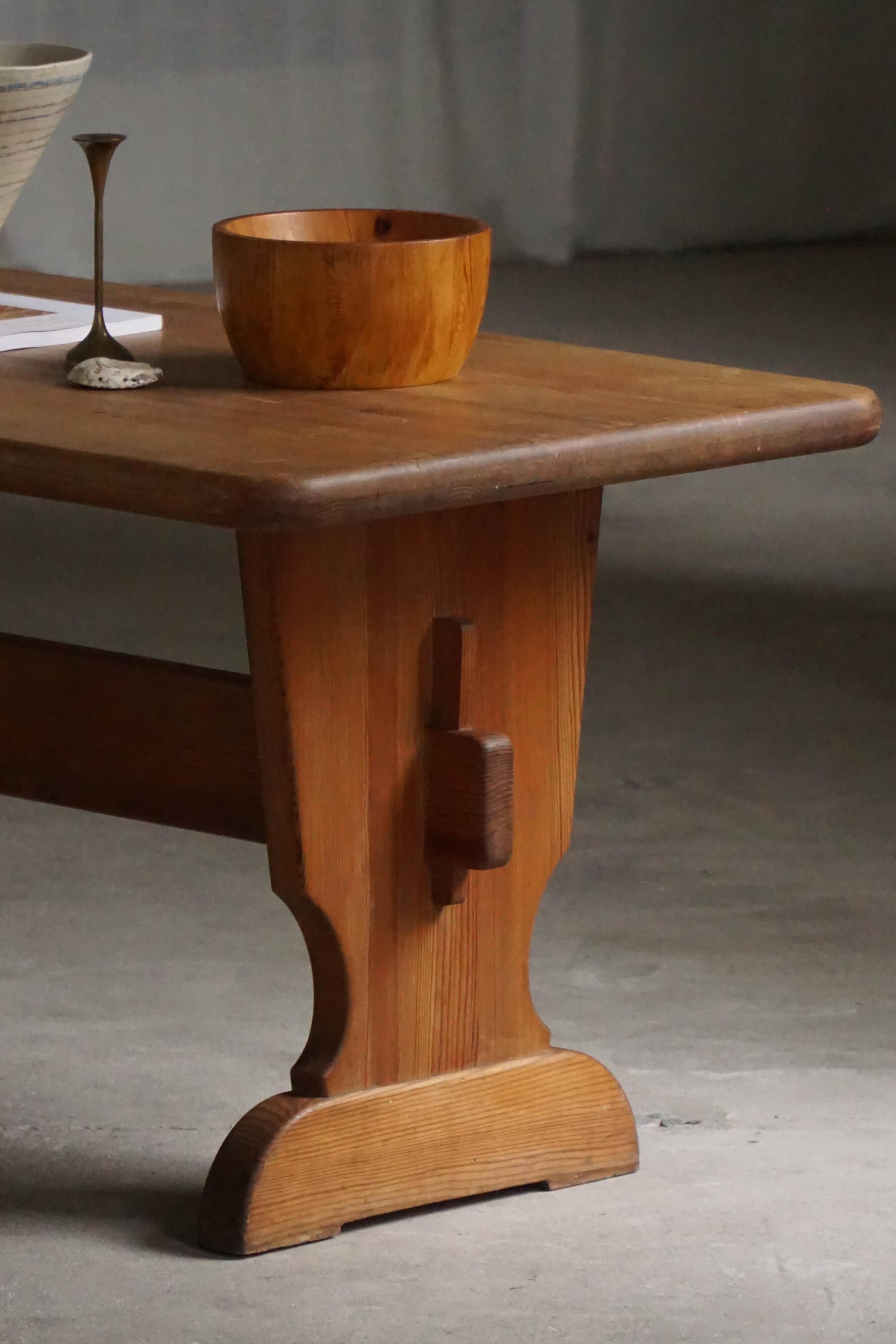 Swedish solid pine dining table from the mid-20th century, Åby Möbelfabrik, 1940s.