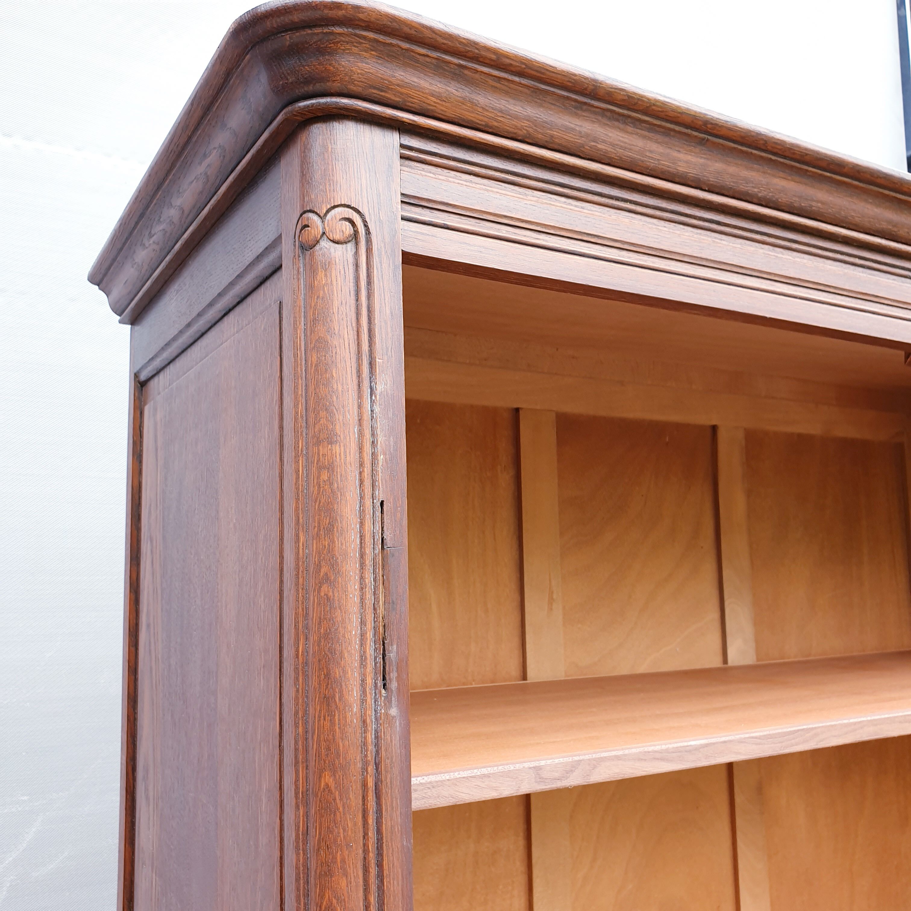 Evolutionary bookcase dressing room Oak Louis XV style