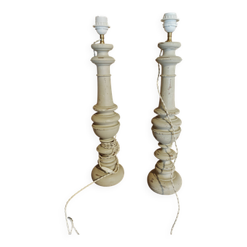 Pair of patinated beige wooden lamp bases – 60 cm – shabby chic style