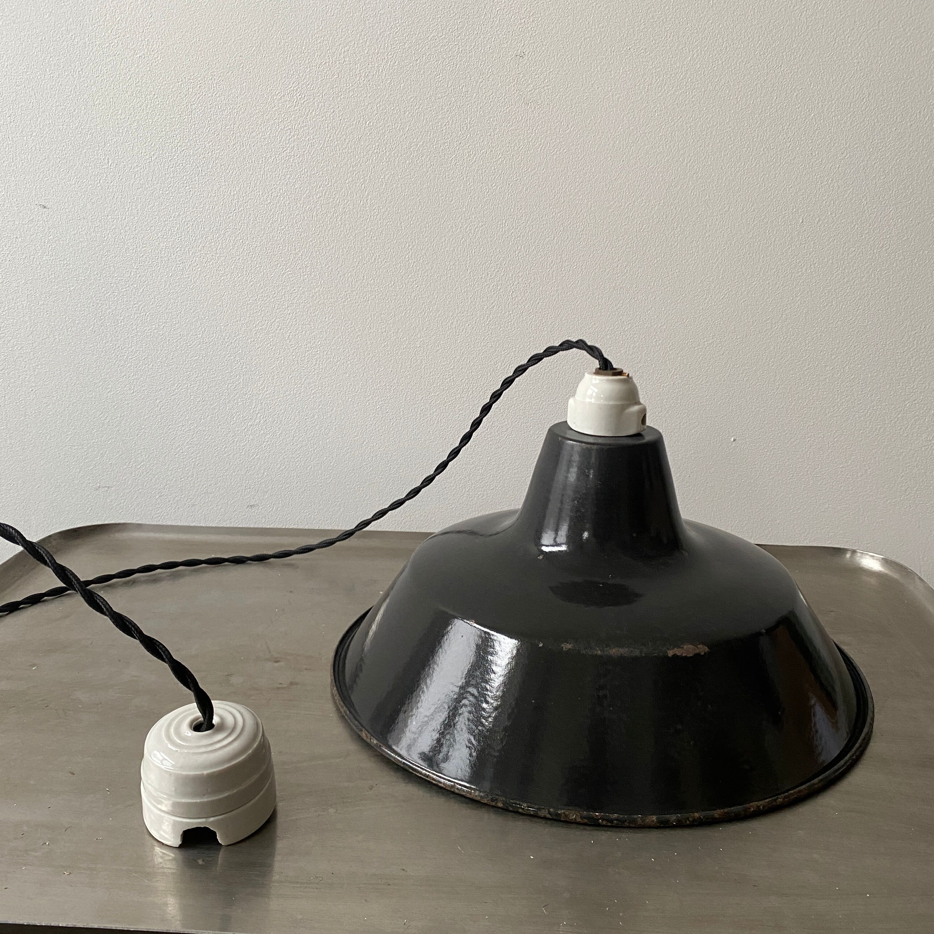 Lot 2 old industrial enamelled suspensions 30 cm