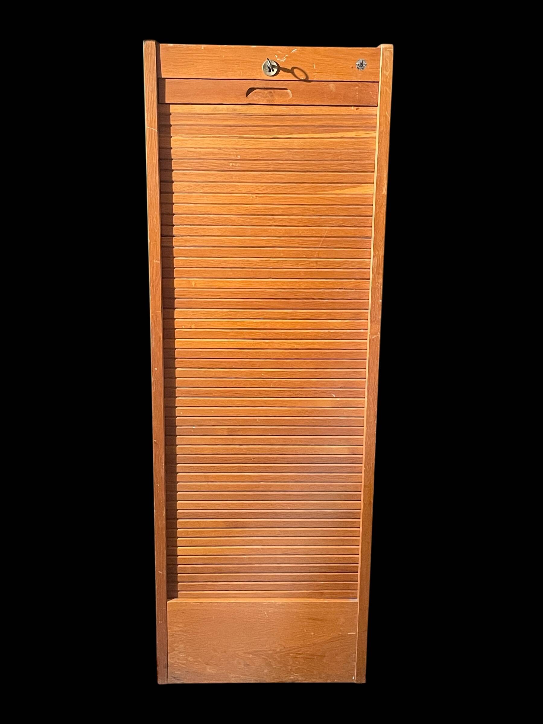 Curtain filing cabinet