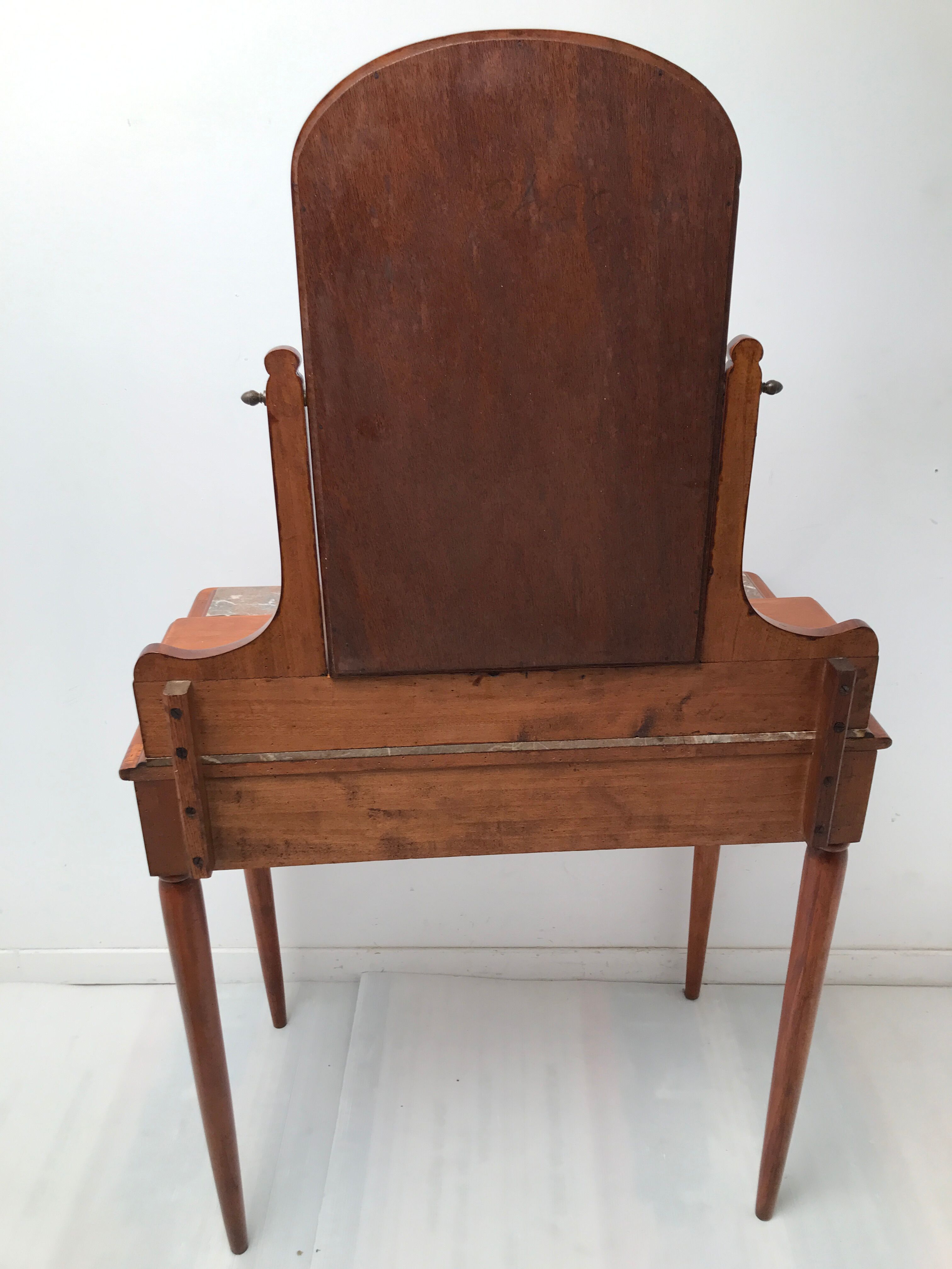 Art deco hairdresser 20s