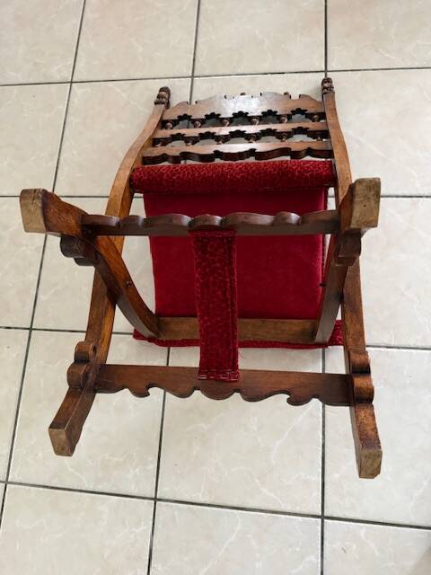 Folding church chair