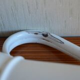 White enamelled broc with red liseret