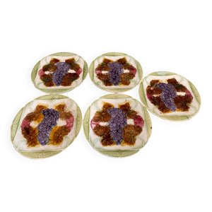 5 assiettes en barbotine