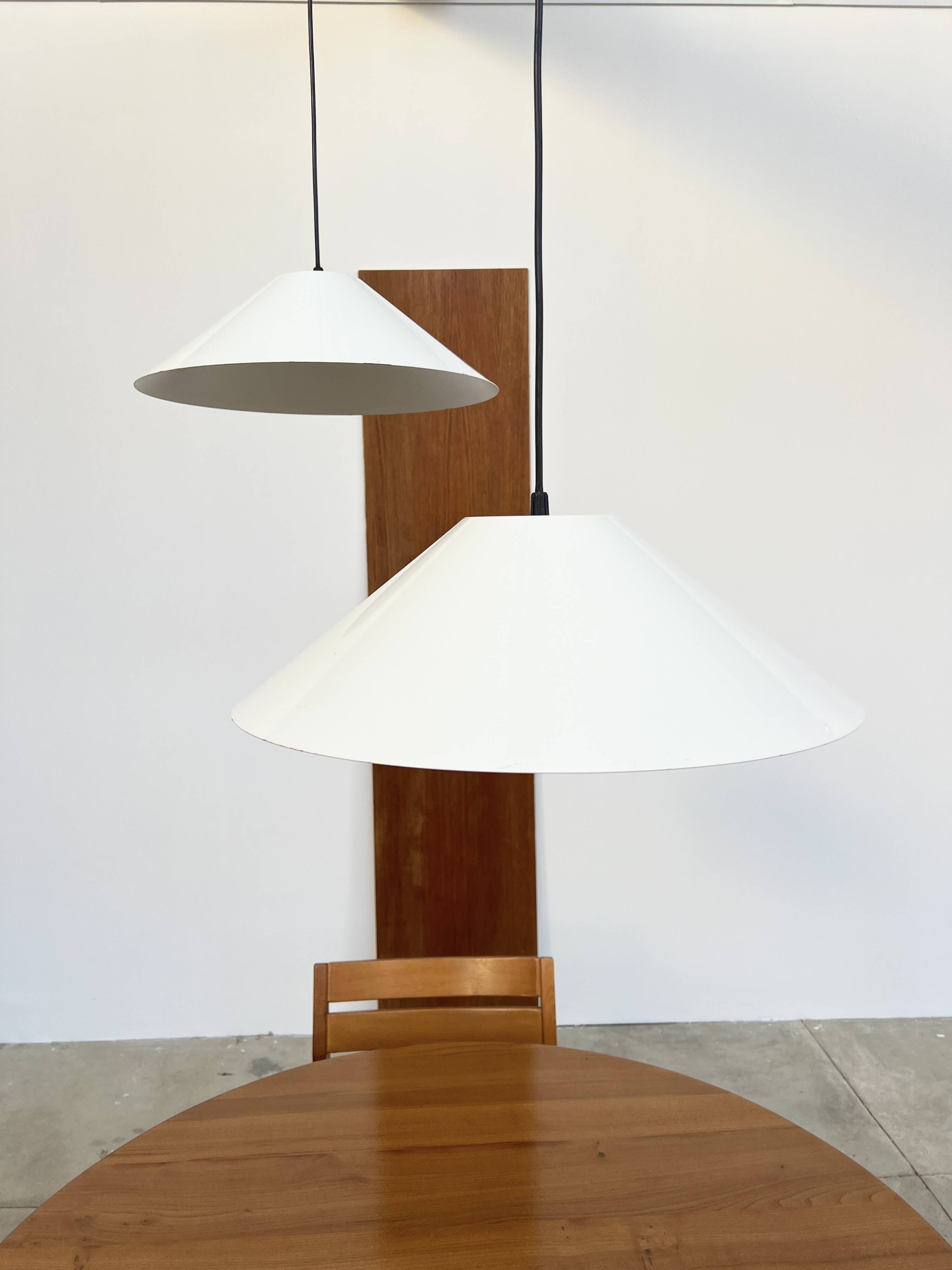 Lita 6047 White Pendant Light – Ø50 – 80s French Industrial Design