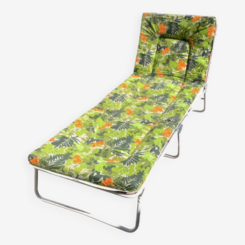 Vintage sun lounger - deckchair with floral decor