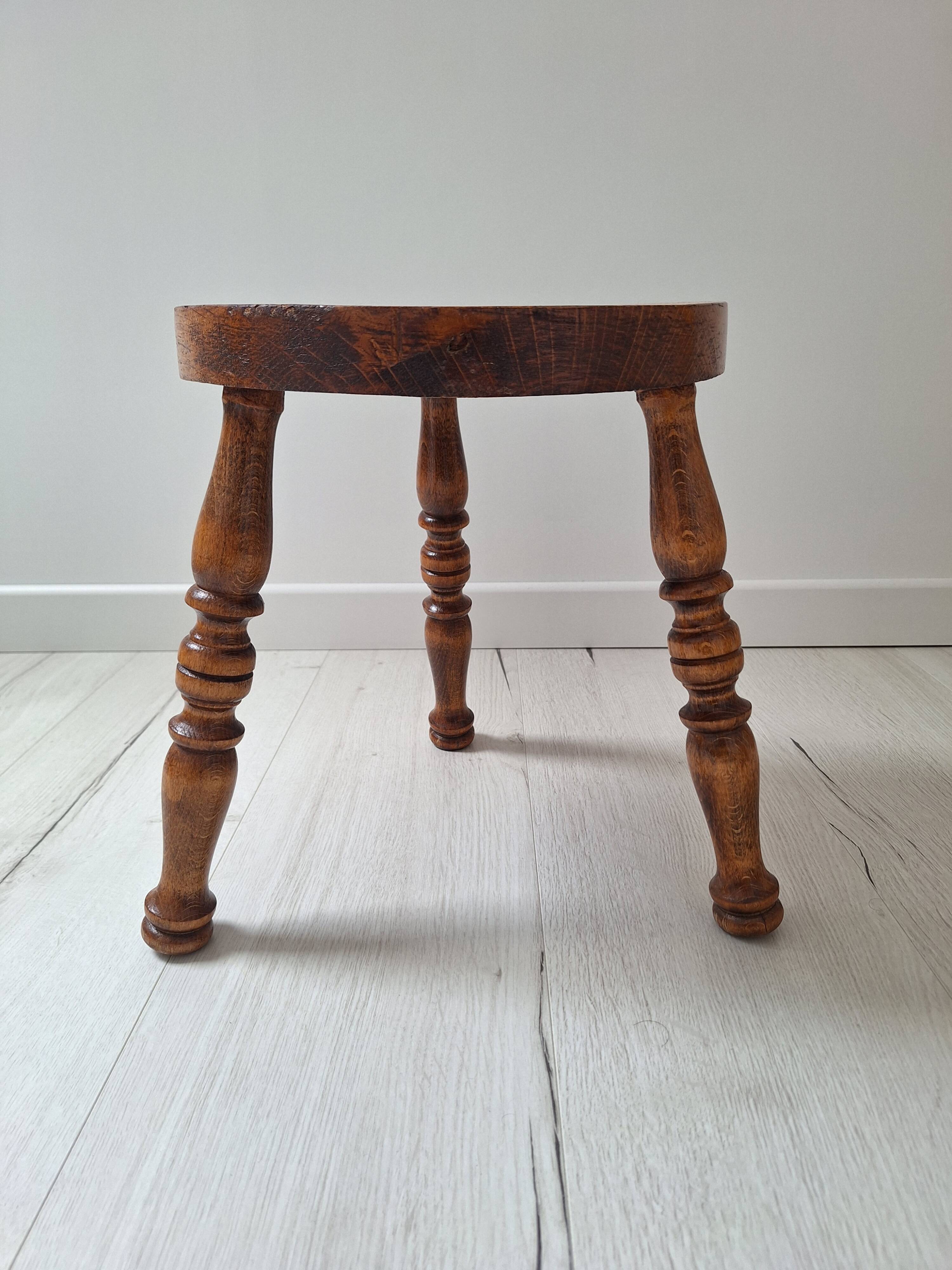 Vintage tripod stool