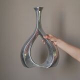 Contemporary design cast aluminum soliflore vase