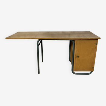 Children's desk with extension