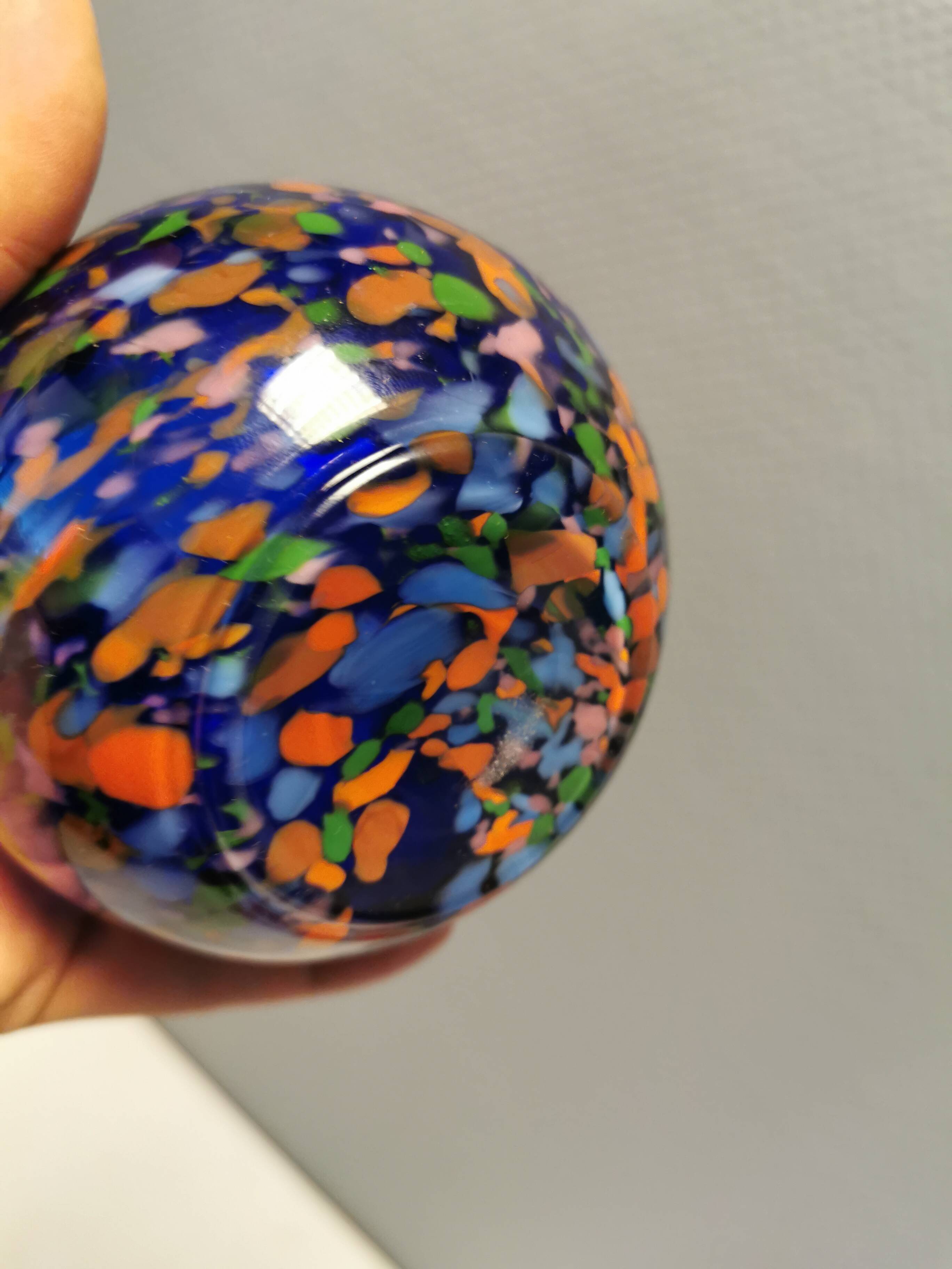 Beautiful mouth-blown ‘Plutta’ glass vase