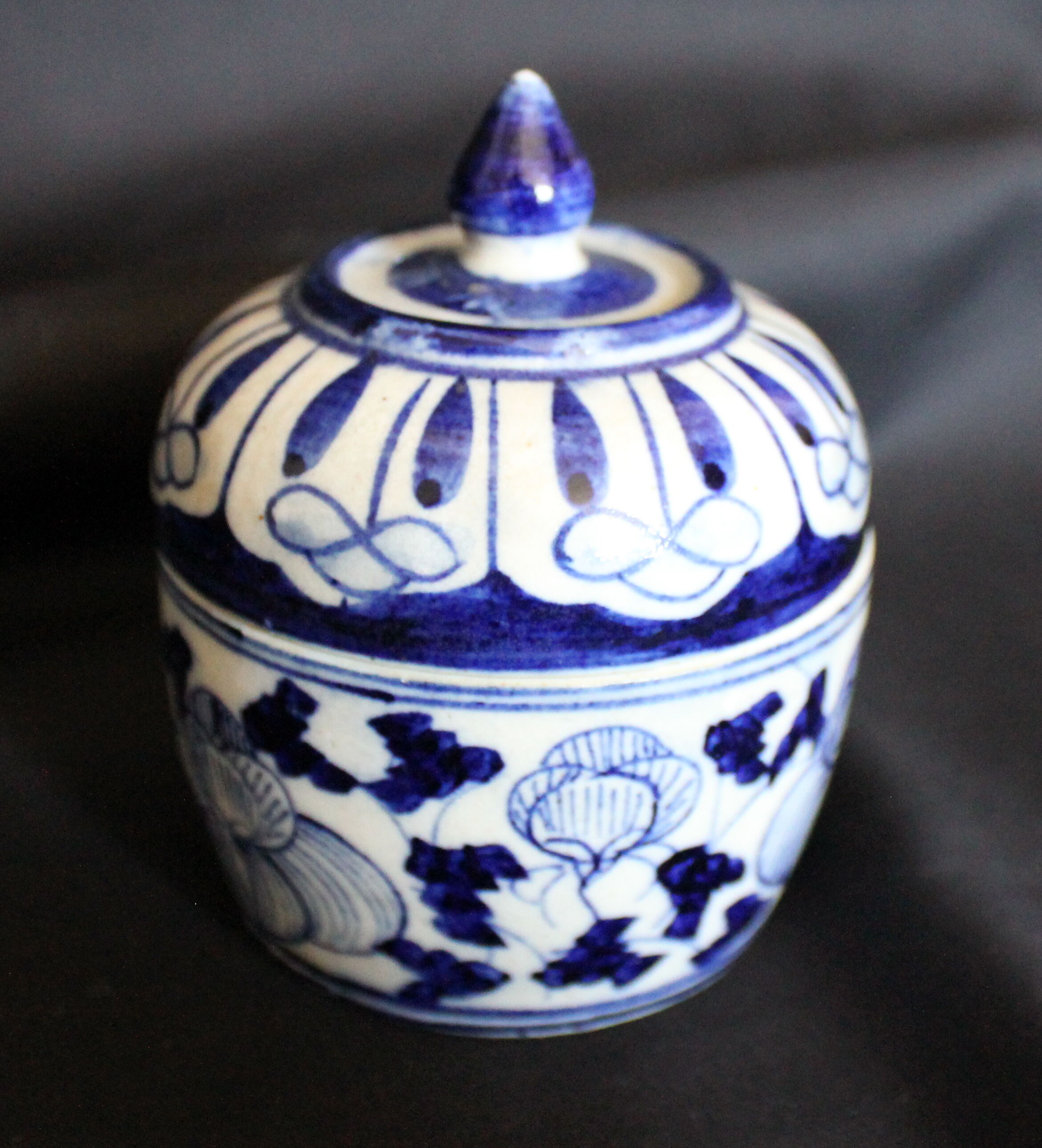 Lot of 3 ginger pots