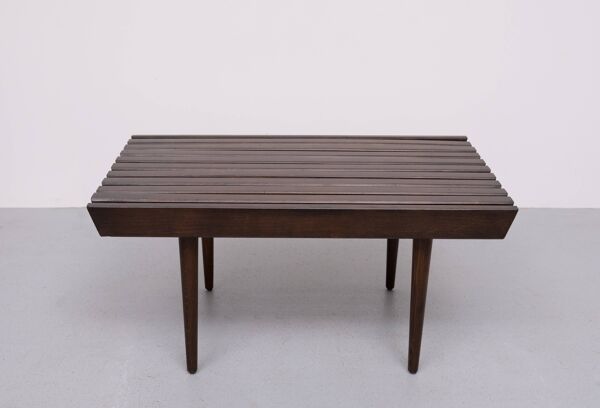 Table basse ou banc à lattes en bois de style danois moderne du milieu du siècle des années 1960