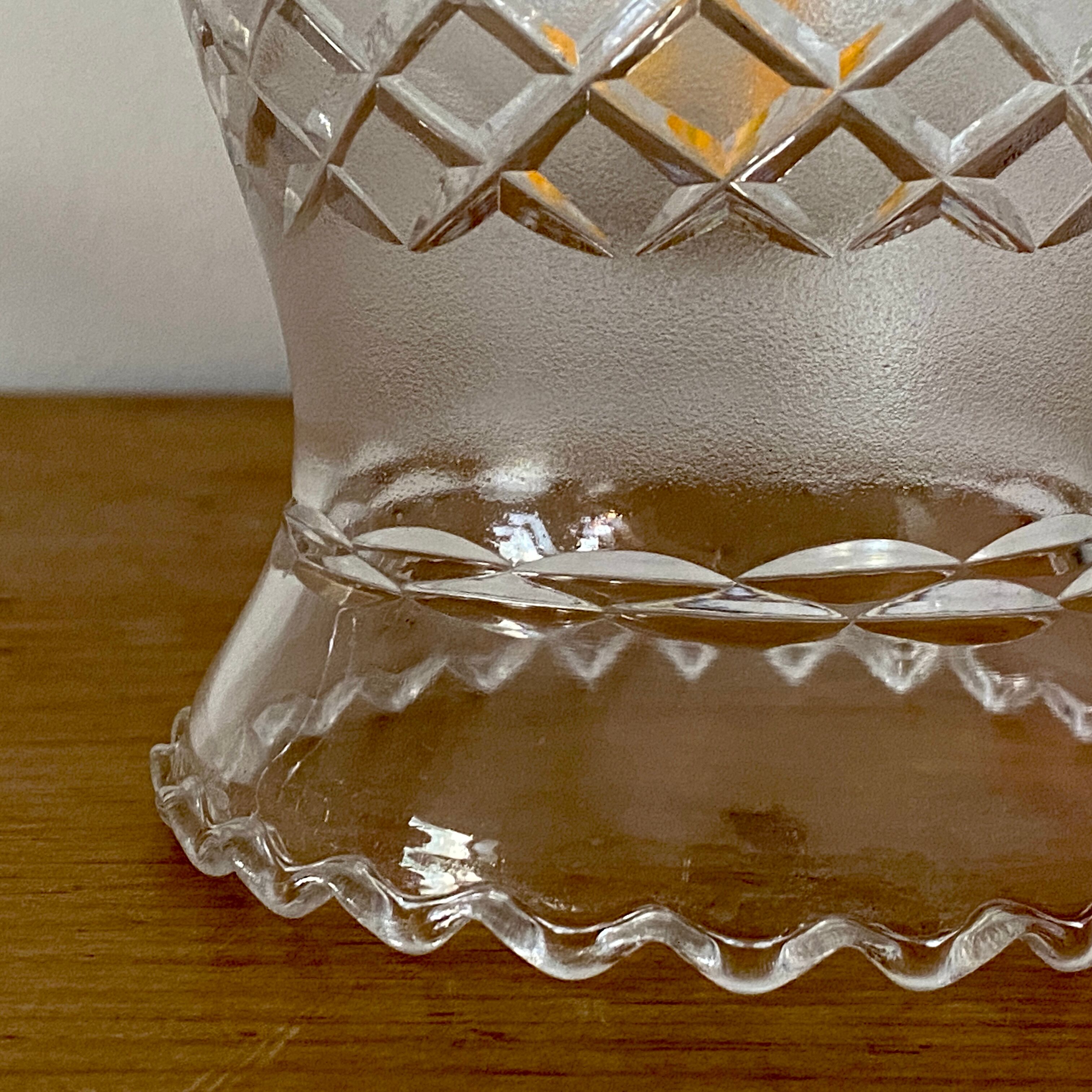 Vintage tulip walker in chiseled glass