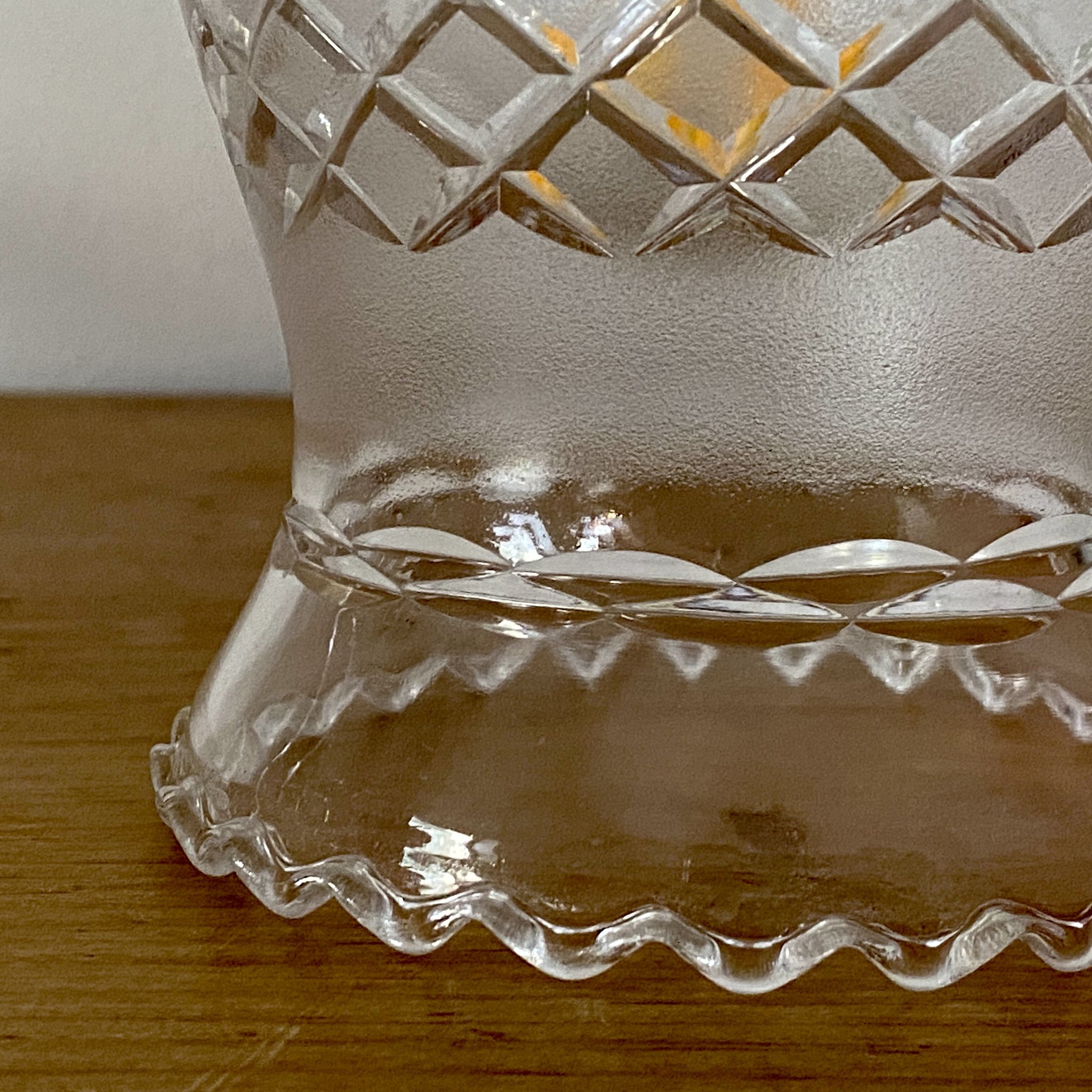 Vintage tulip walker in chiseled glass