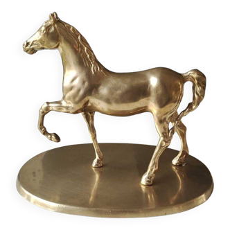 Large vintage horse in exercise figurine on oval base, in polished brass 26 x 19 cm