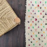 Tapis de chambre berbère pois coloré