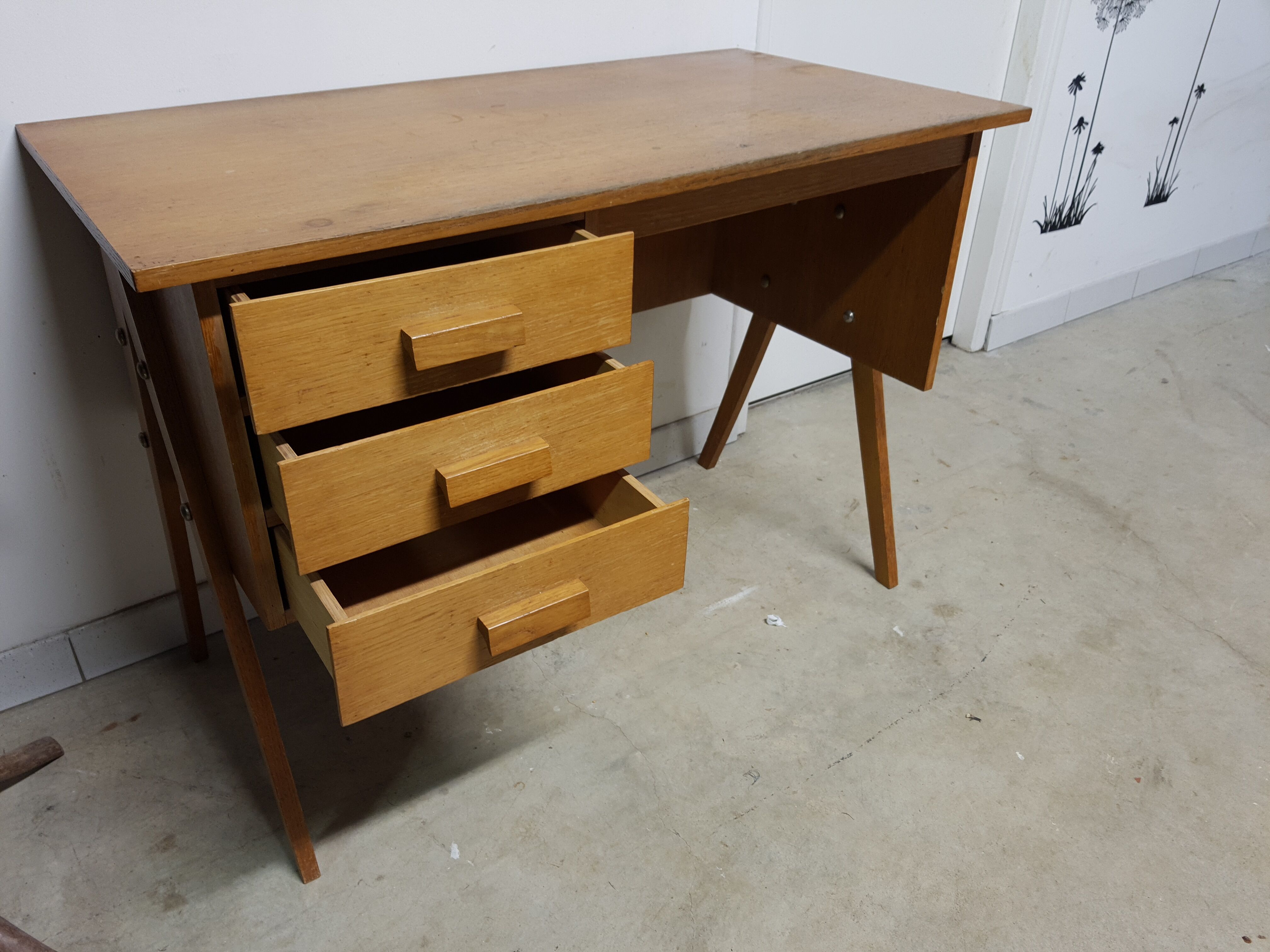 Vintage desk compass feet