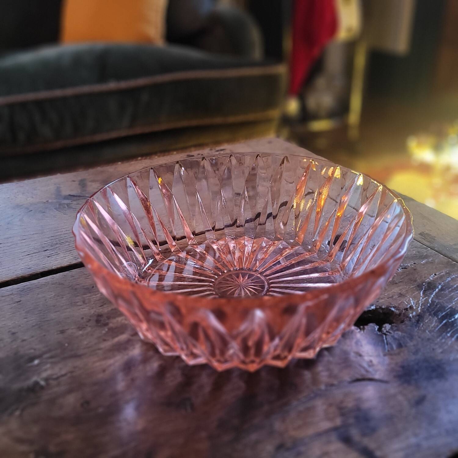 Art Deco pressed glass salad bowl in pink. 1930s–40s
