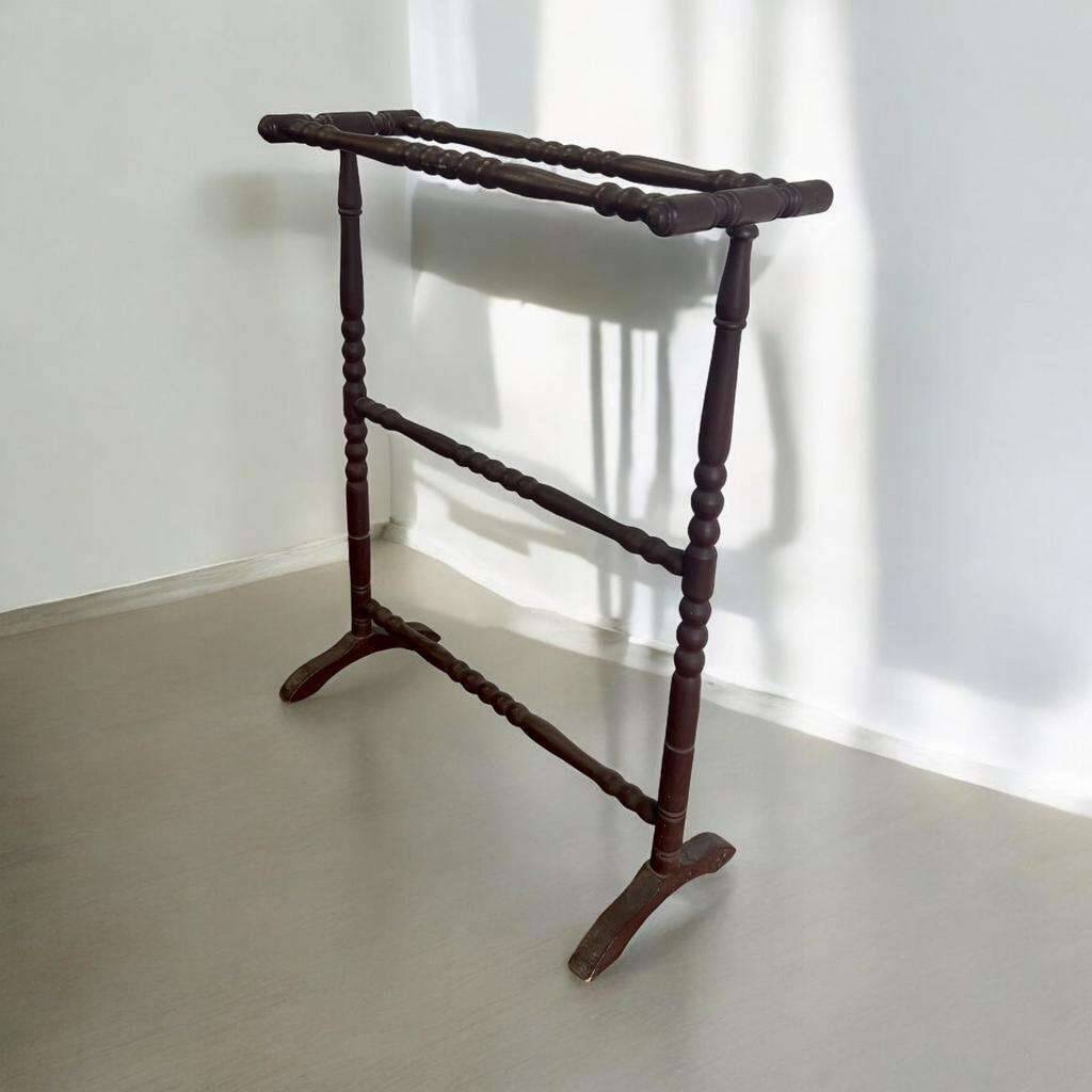 Vintage wooden towel rack / clothing rack