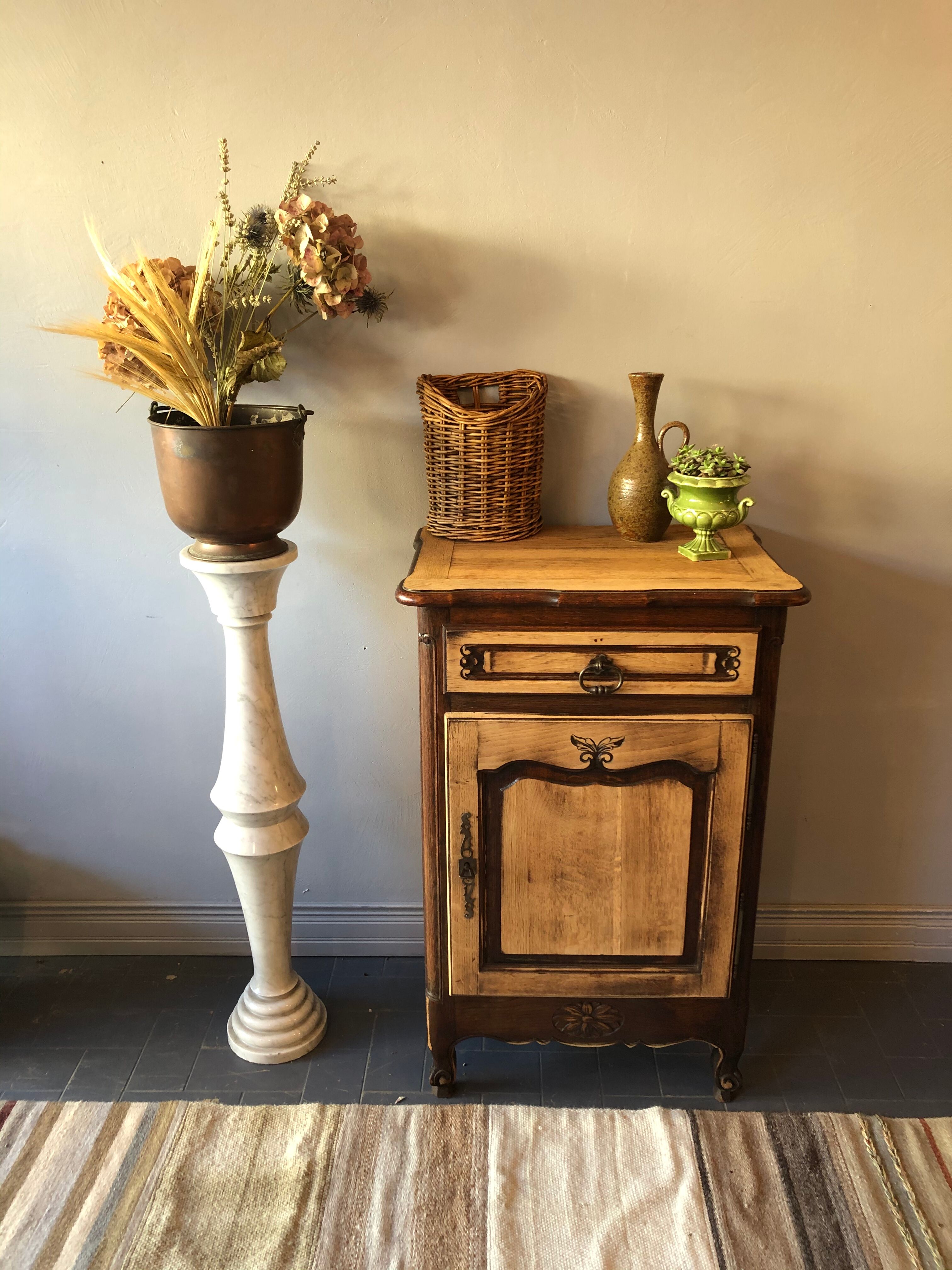 Confectioner, country style buffet