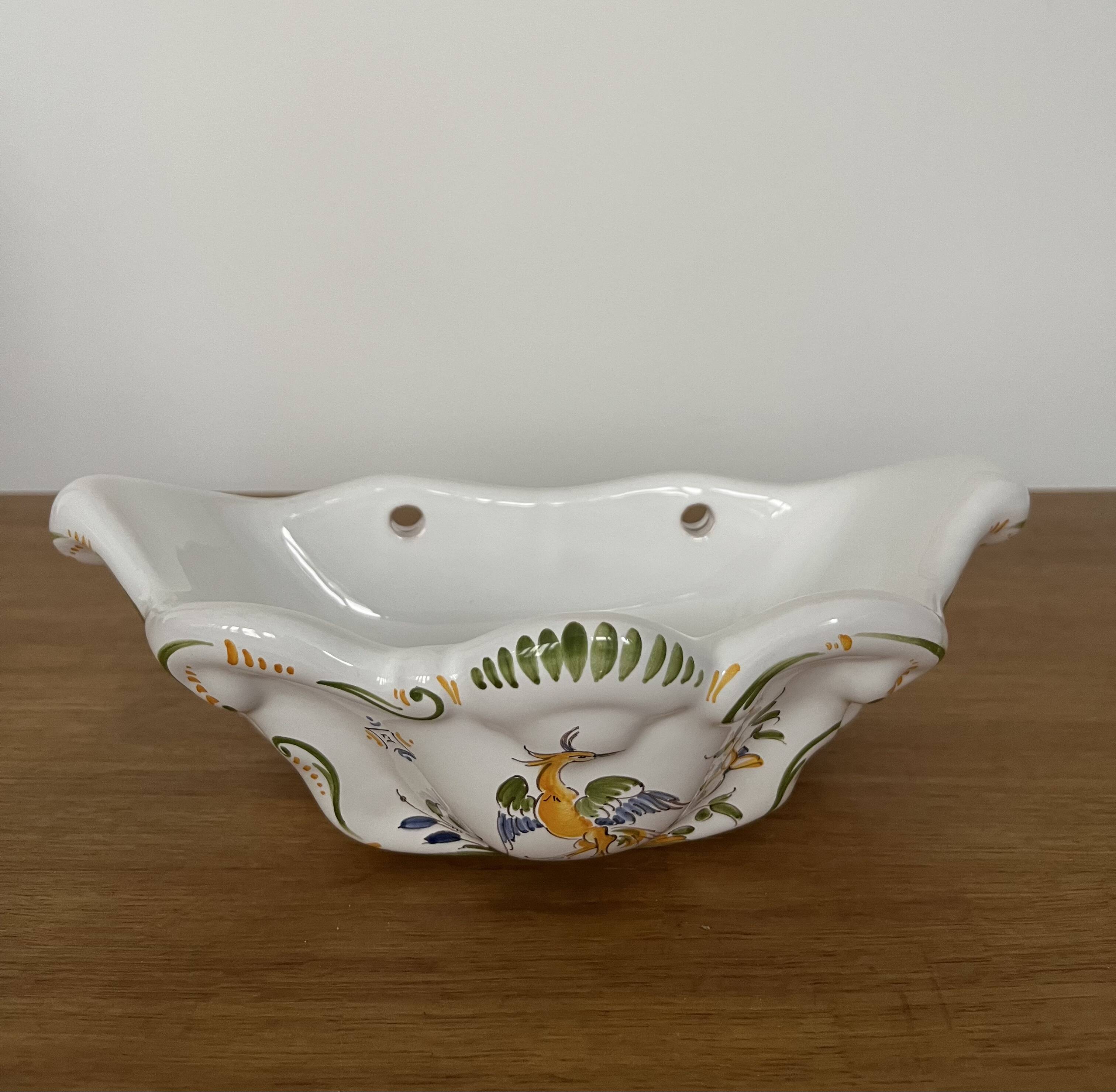 XL wall-mounted soap dish signed Moustiers