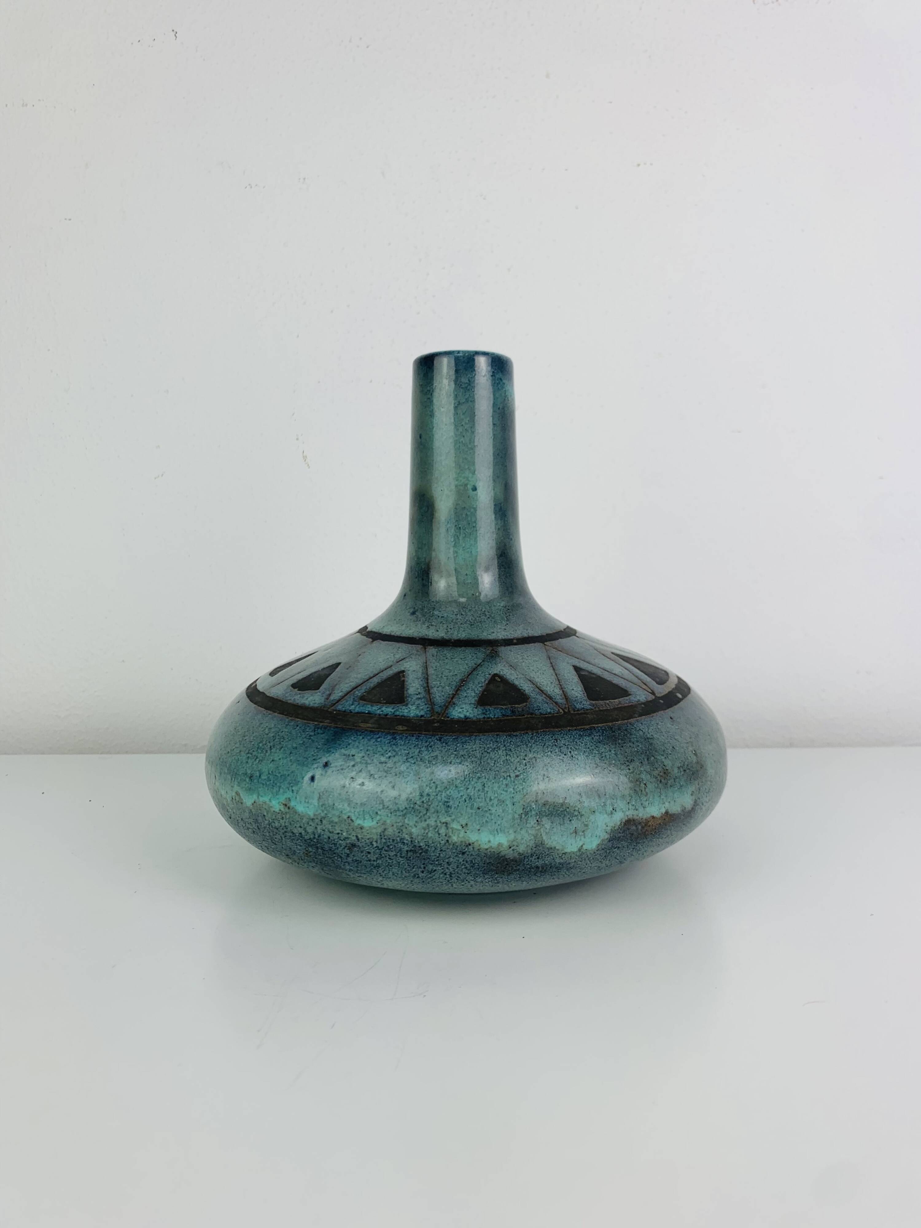 Vintage ceramic vase pottery Kings of Majorca in Perpignan, geometric.