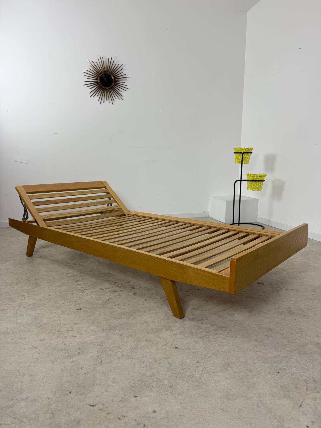 Ancienne banquette Daybed / lit réglable en bois design Holma vintage années 60