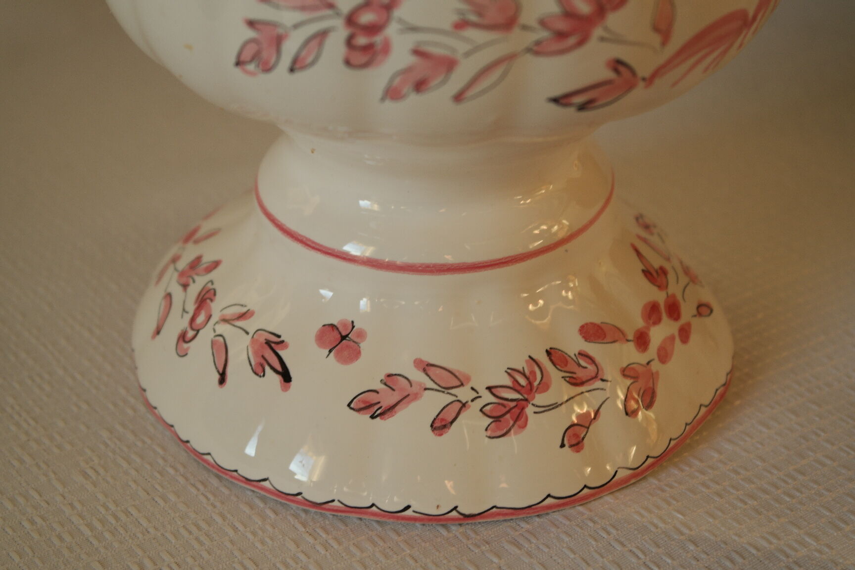 Vase Moustiers faience decoration hand birds signed