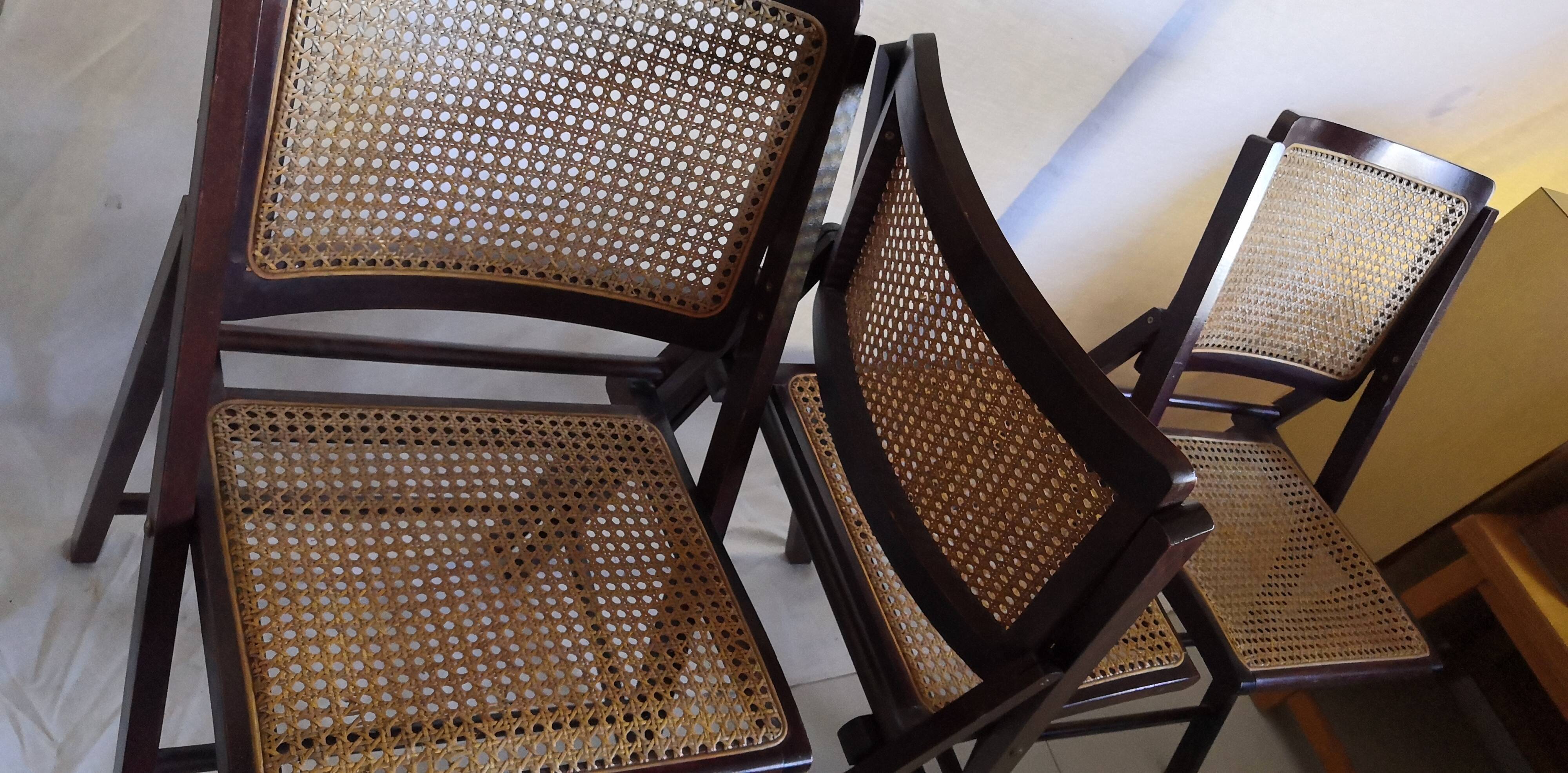 Trio de chaises pliantes en bois & cannage vintage années 60