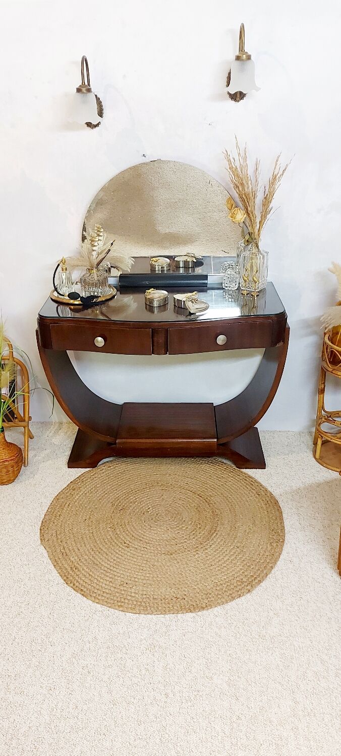 Art deco dressing table