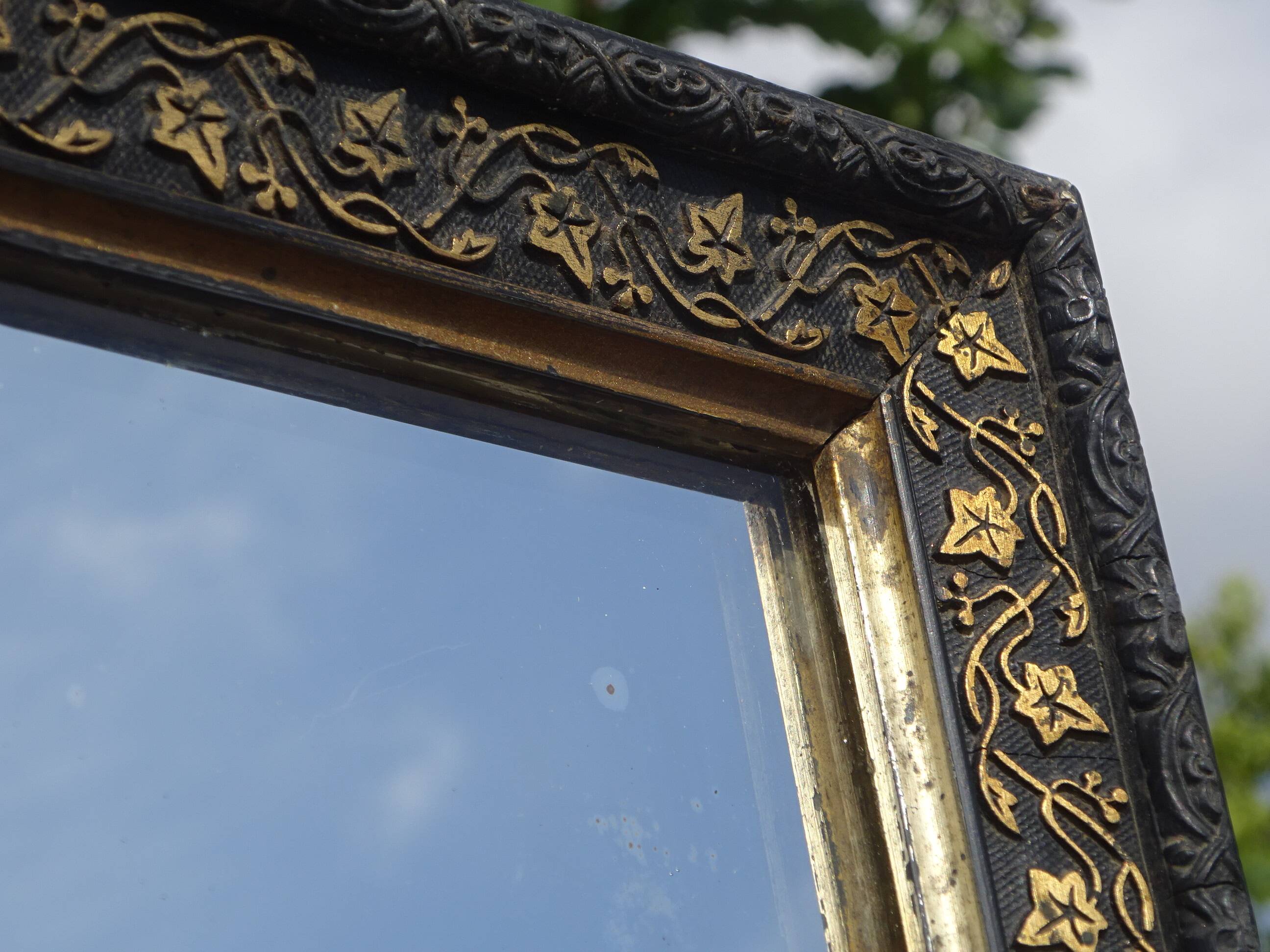 Black and gold mirror, vine leaves 63x88cm