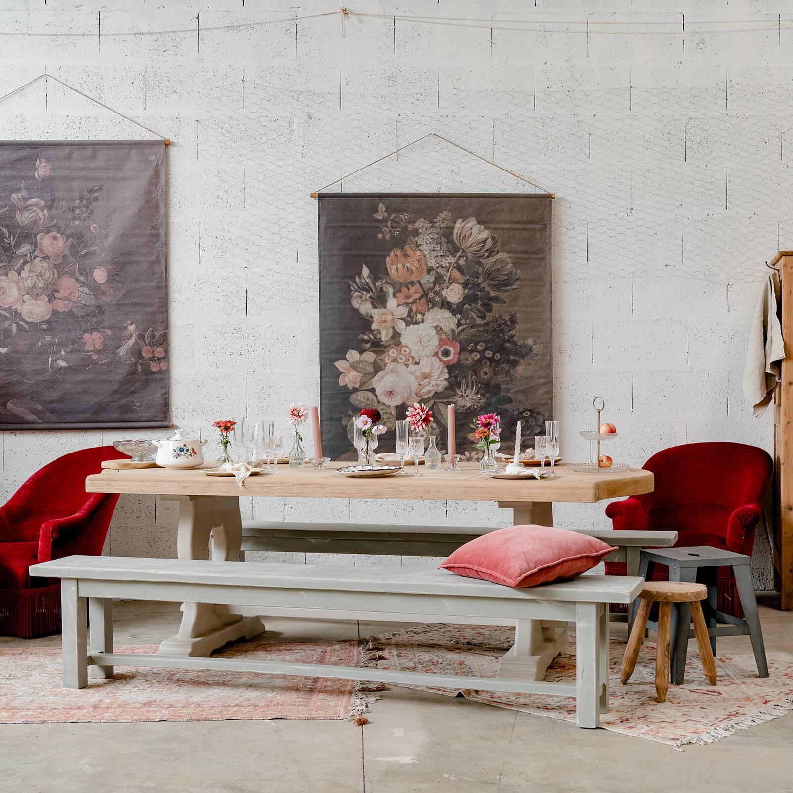 Burgundy toad armchair