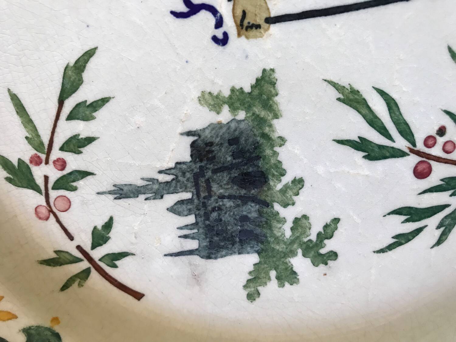 Assiette rare manufacture de Gien