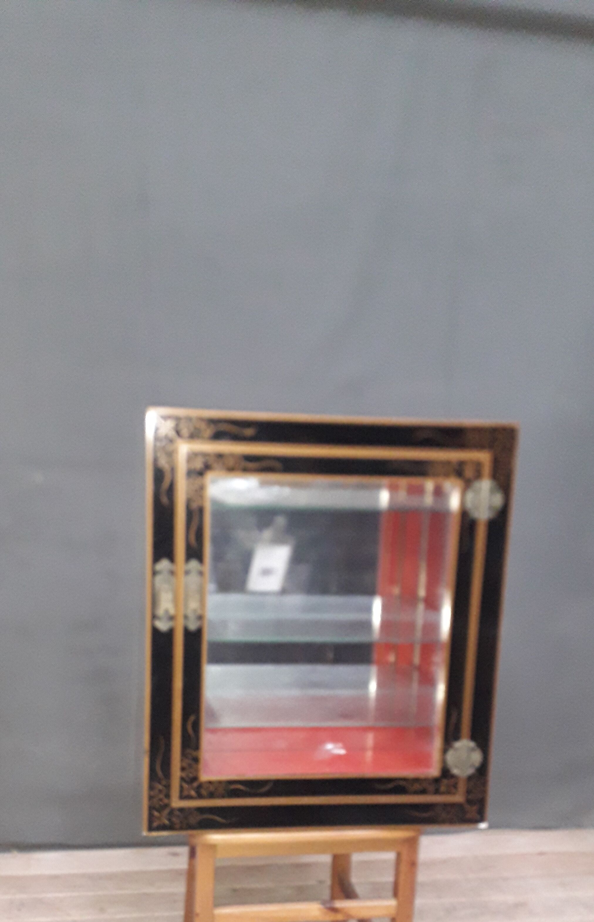 Vitrine murale chinoise