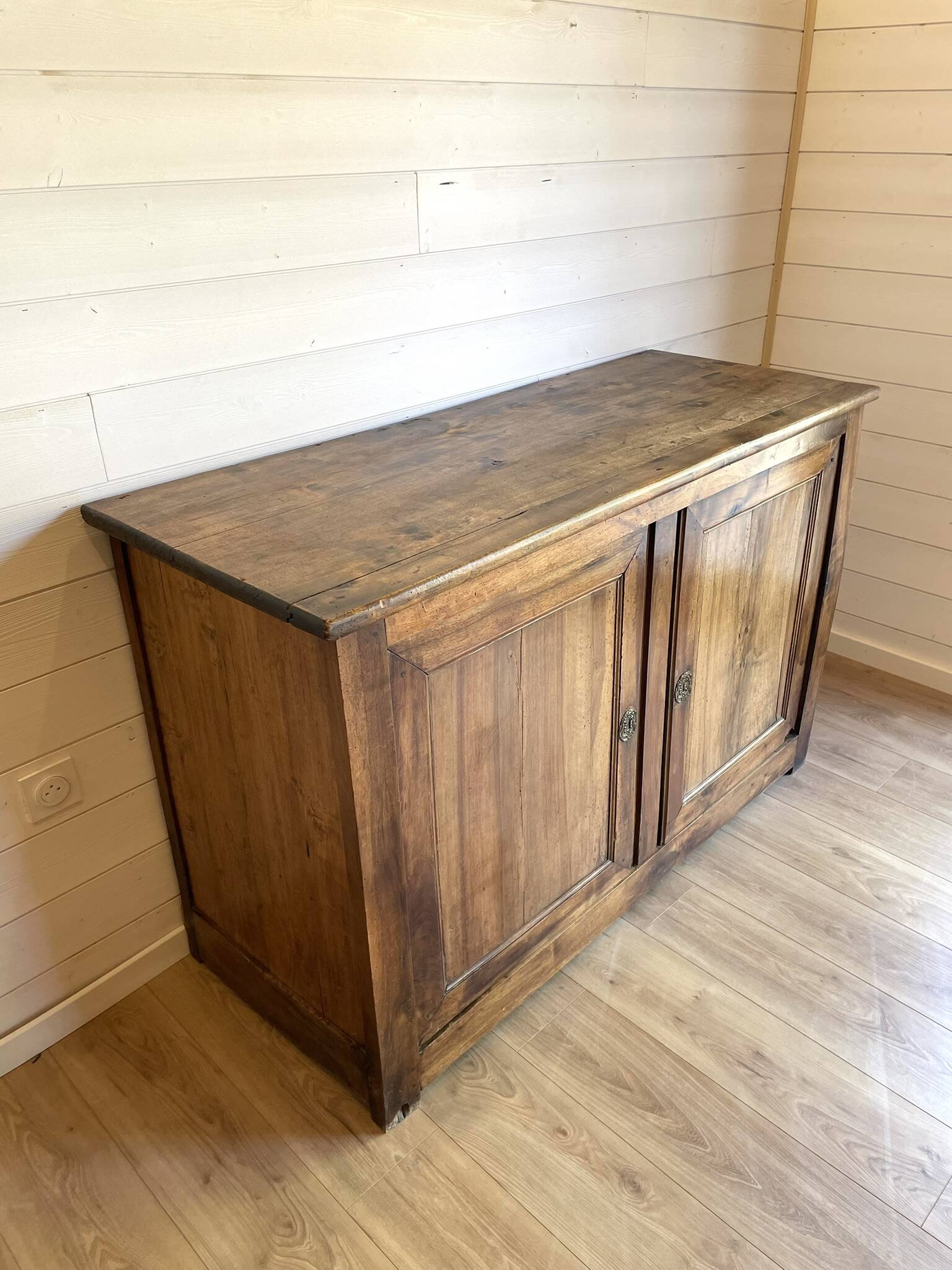 Buffet, very old, made of patinated solid wood - 19th century / early 20th century