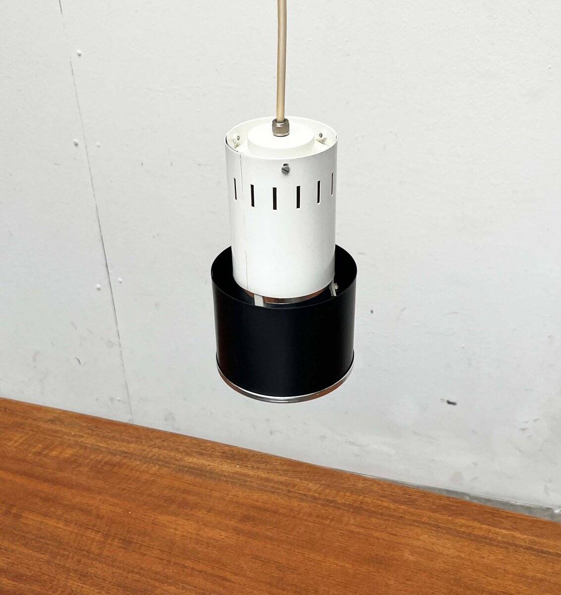 Mid-century minimalist Dutch suspensions attributed to Louis Kalff for Philips, 1950s, set of 4.