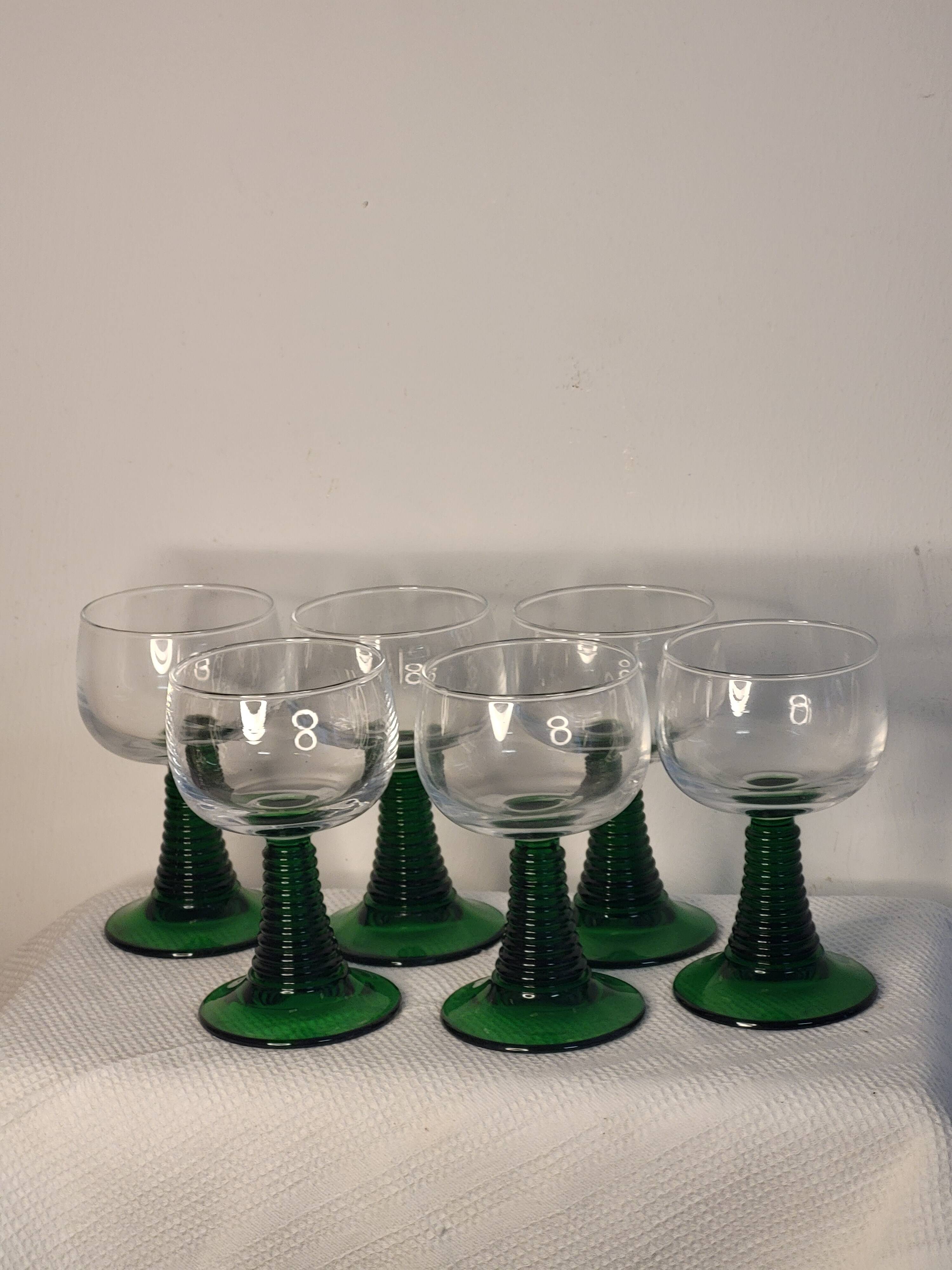 Green footed glasses